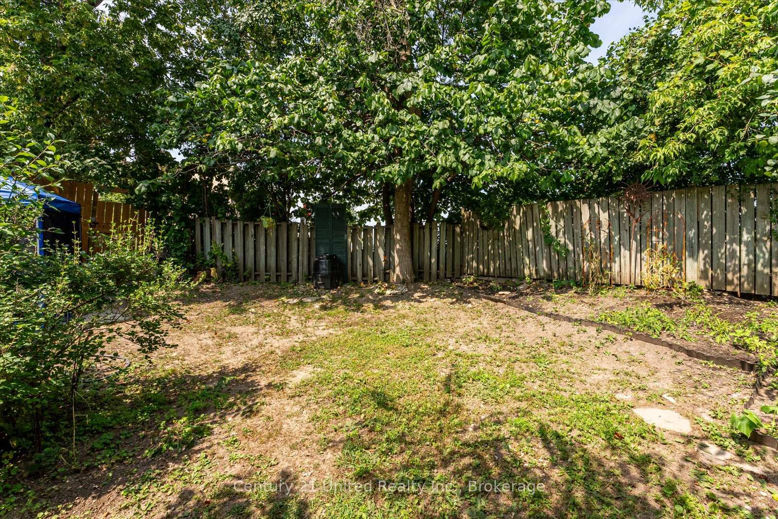 Photo 24 of Unit B, 556 Edison Avenue, Peterborough, Otonabee Ward 1 — HOMEH