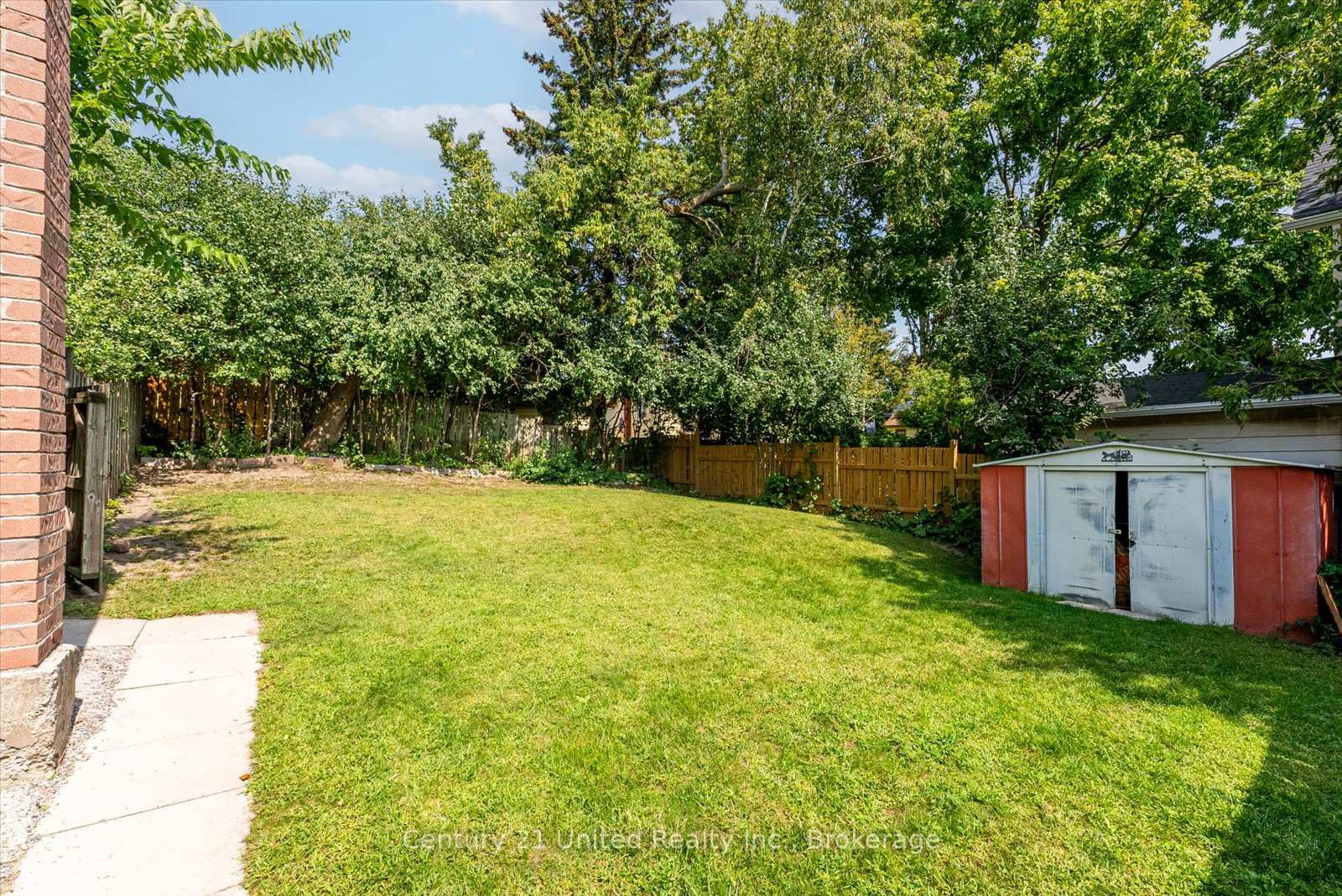 Photo 25 of Unit B, 556 Edison Avenue, Peterborough, Otonabee Ward 1 — HOMEH