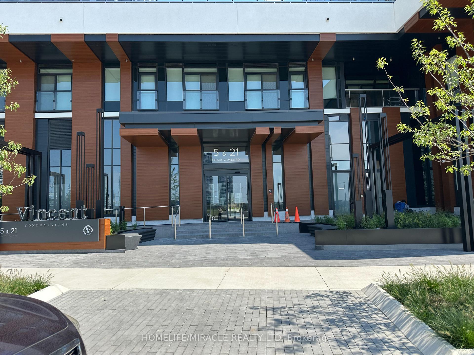 Photo 9 of Unit 2702, 21 Meadowdale Road, Vaughan, Vaughan Corporate Centre — HOMEH