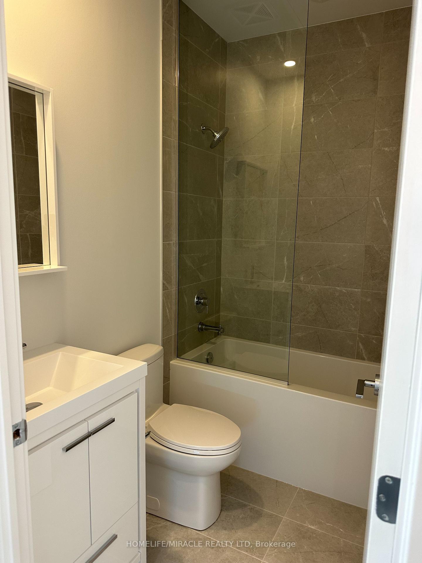 Photo 11 of Unit 2702, 21 Meadowdale Road, Vaughan, Vaughan Corporate Centre — HOMEH