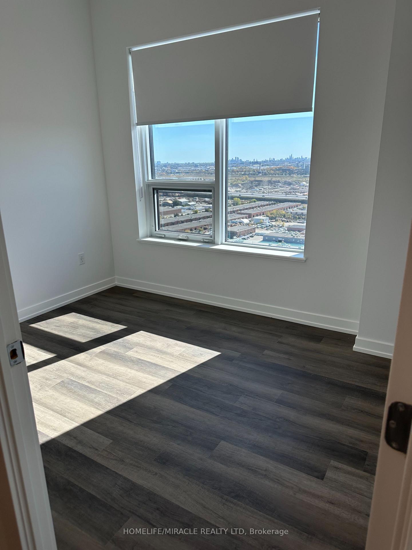 Photo 23 of Unit 2702, 21 Meadowdale Road, Vaughan, Vaughan Corporate Centre — HOMEH