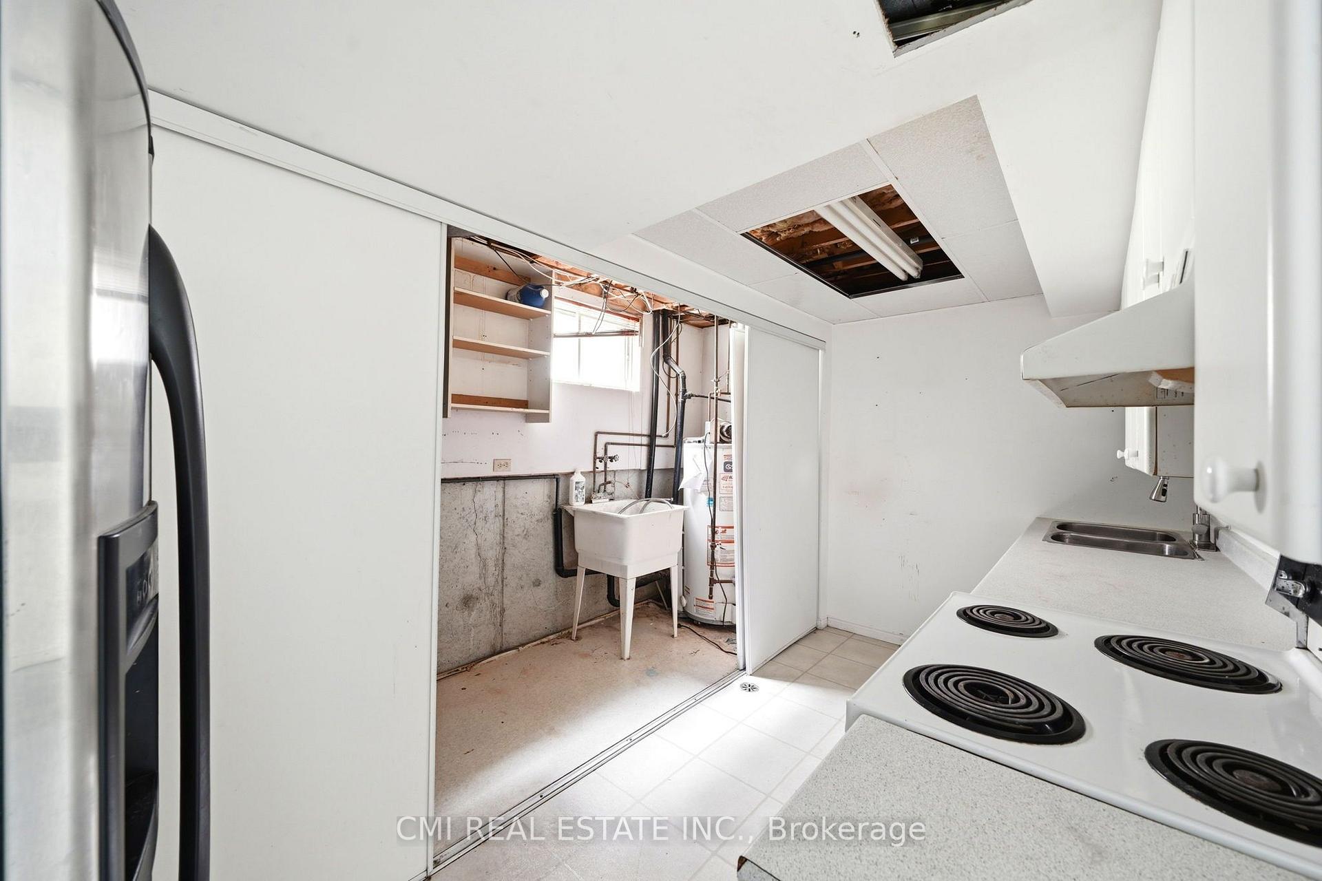 Photo 12 of 42 Geddes Crescent, Barrie, Northwest — HOMEH