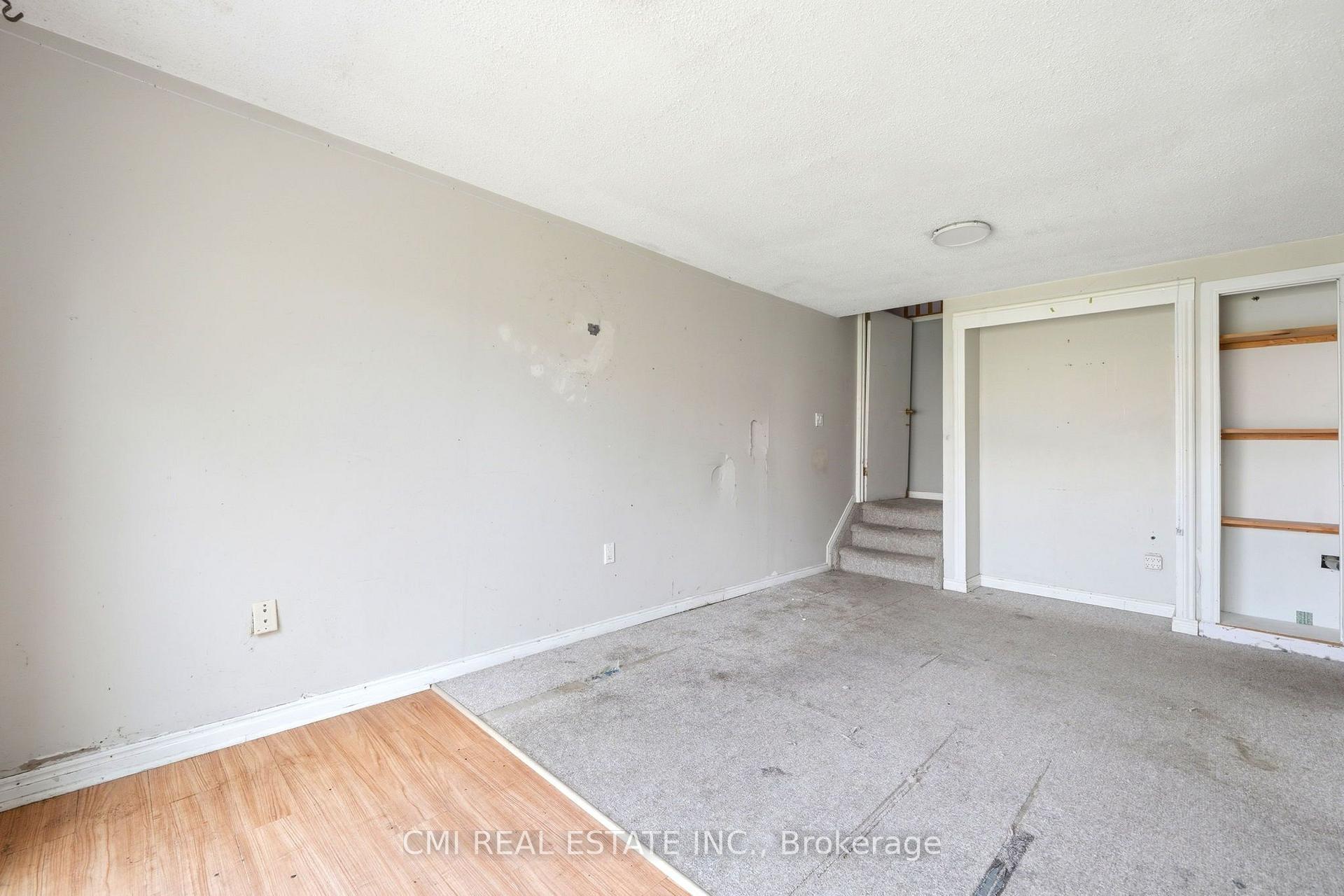 Photo 20 of 42 Geddes Crescent, Barrie, Northwest — HOMEH