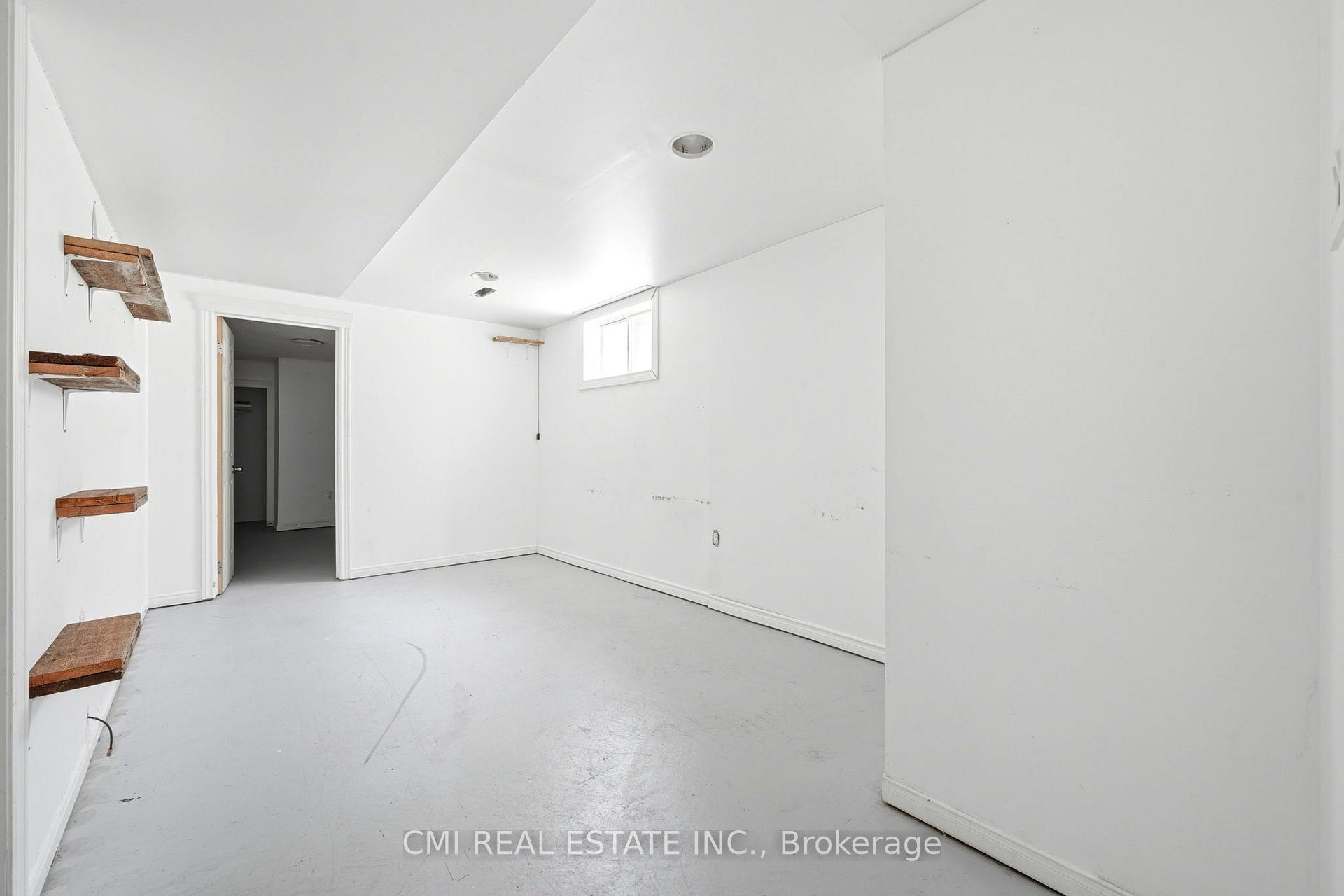 Photo 21 of 42 Geddes Crescent, Barrie, Northwest — HOMEH