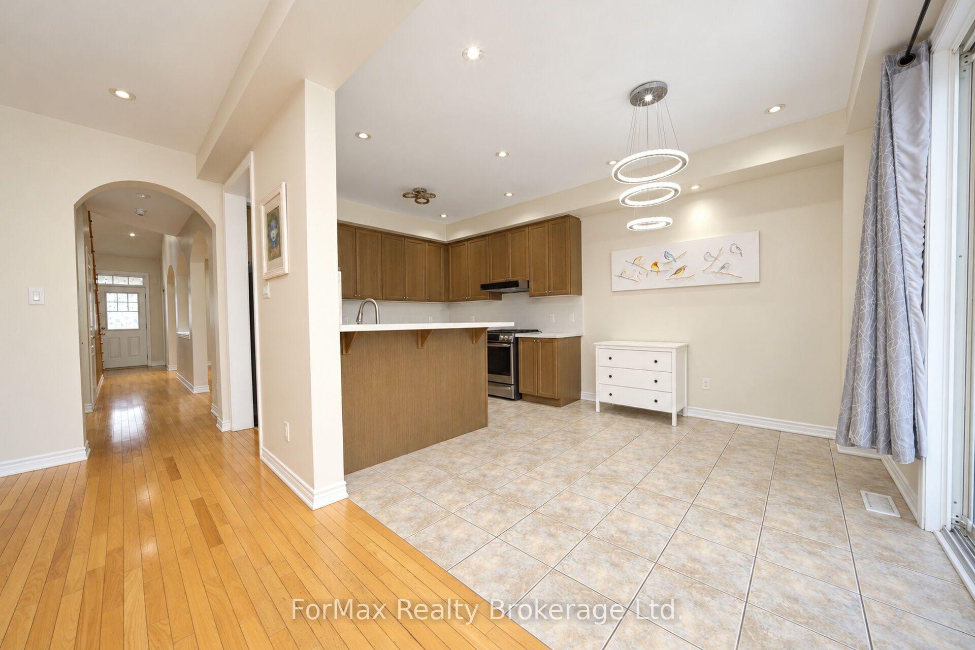 Photo 15 of 118 Naperton Drive, Brampton, Sandringham-Wellington — HOMEH