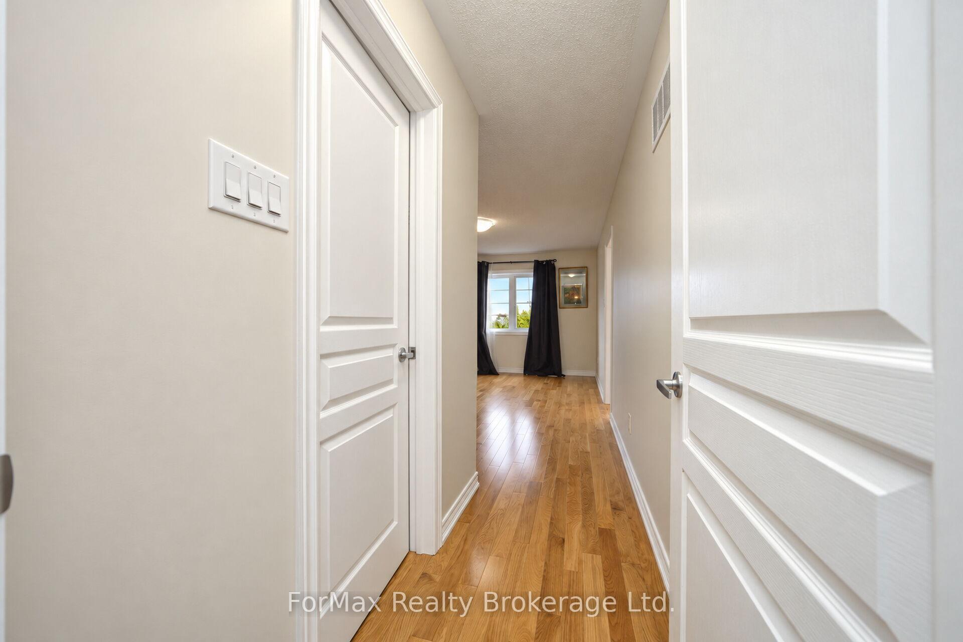 Photo 22 of 118 Naperton Drive, Brampton, Sandringham-Wellington — HOMEH
