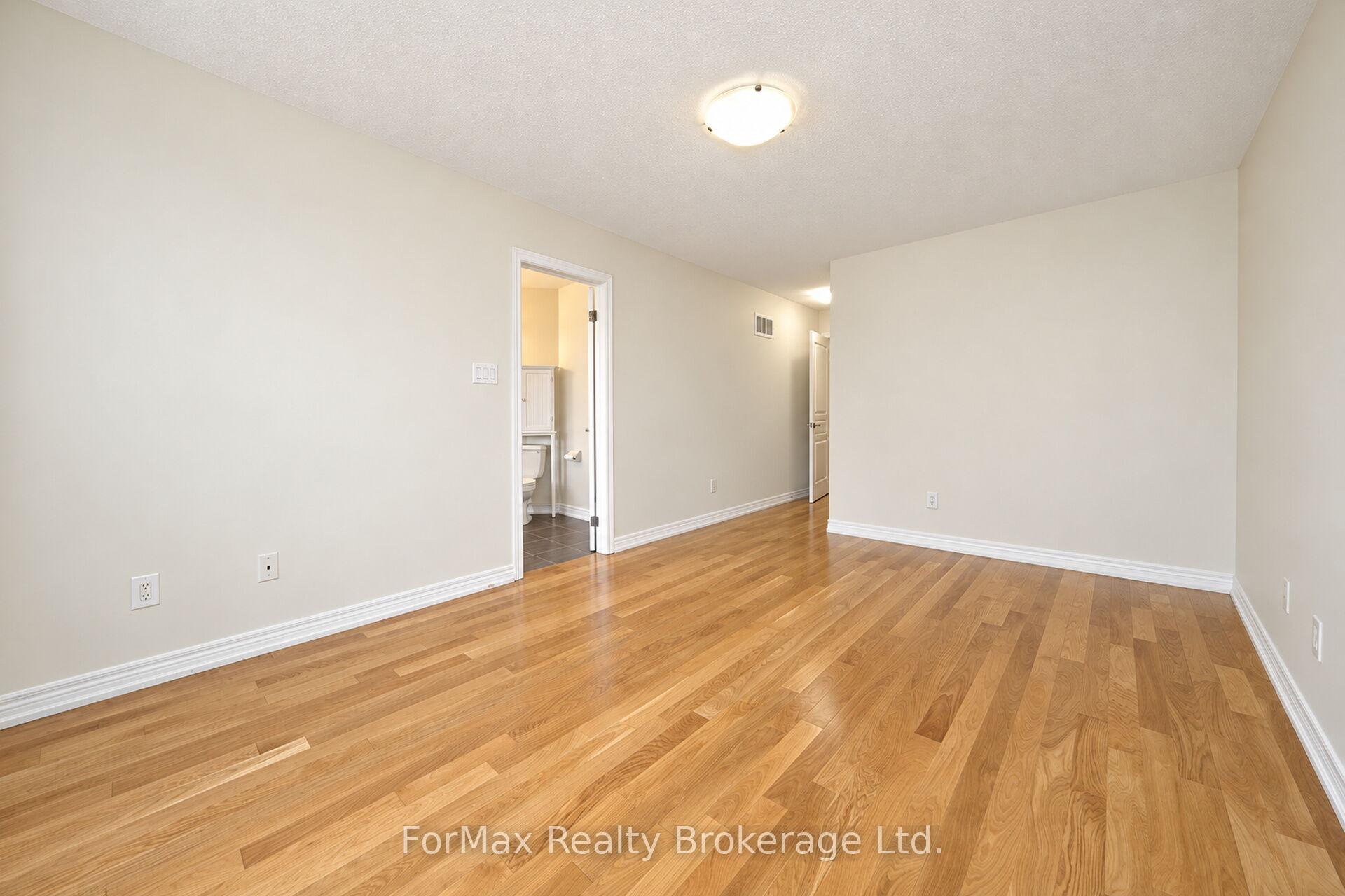 Photo 25 of 118 Naperton Drive, Brampton, Sandringham-Wellington — HOMEH
