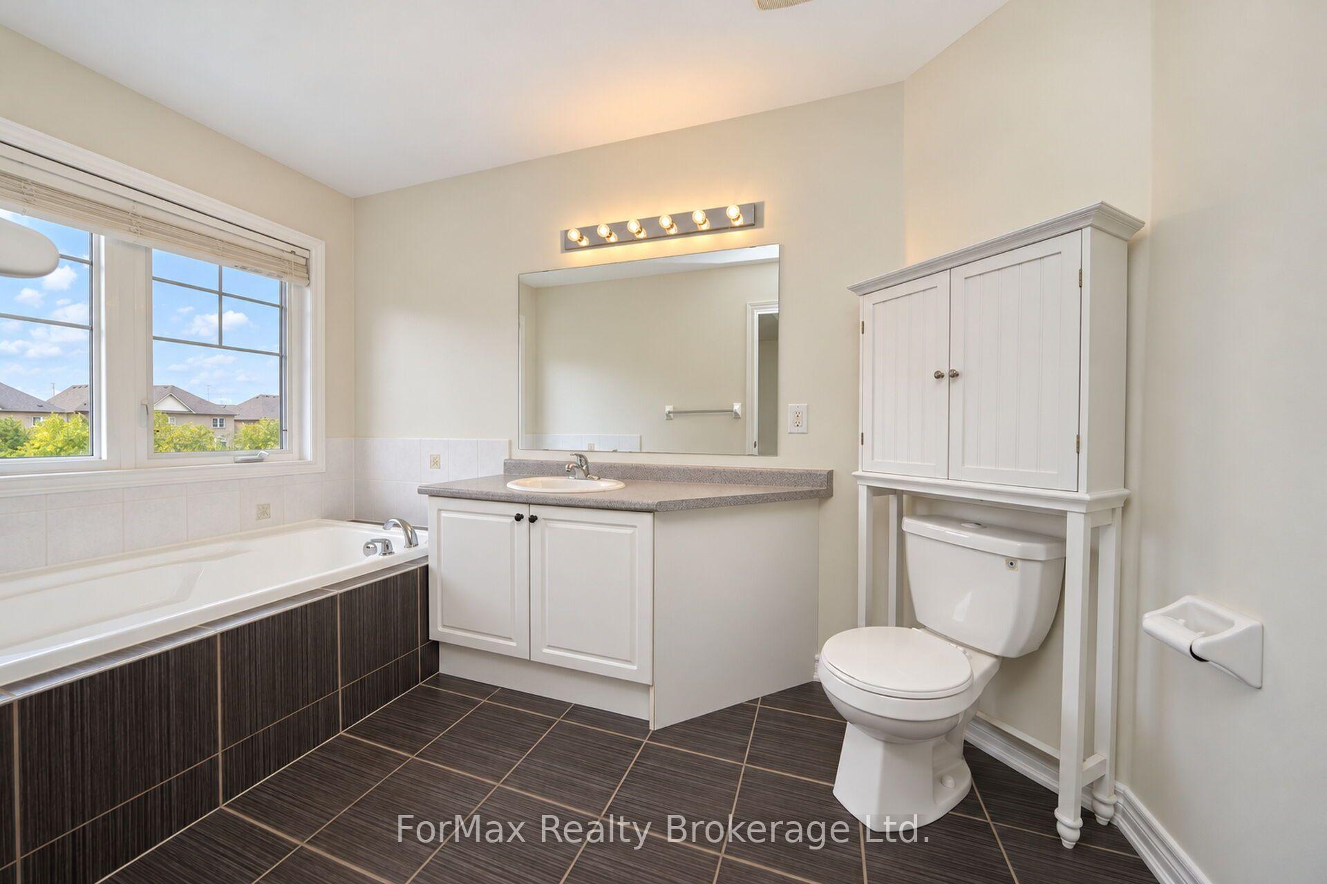 Photo 27 of 118 Naperton Drive, Brampton, Sandringham-Wellington — HOMEH
