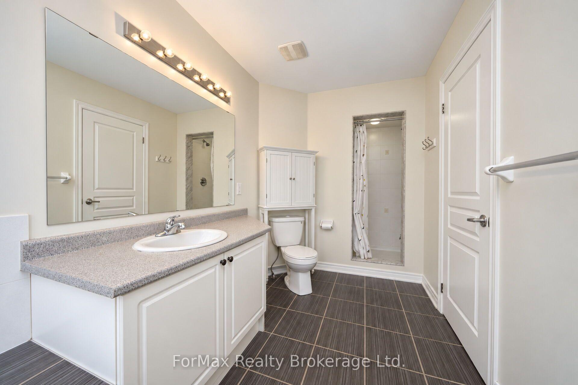 Photo 28 of 118 Naperton Drive, Brampton, Sandringham-Wellington — HOMEH
