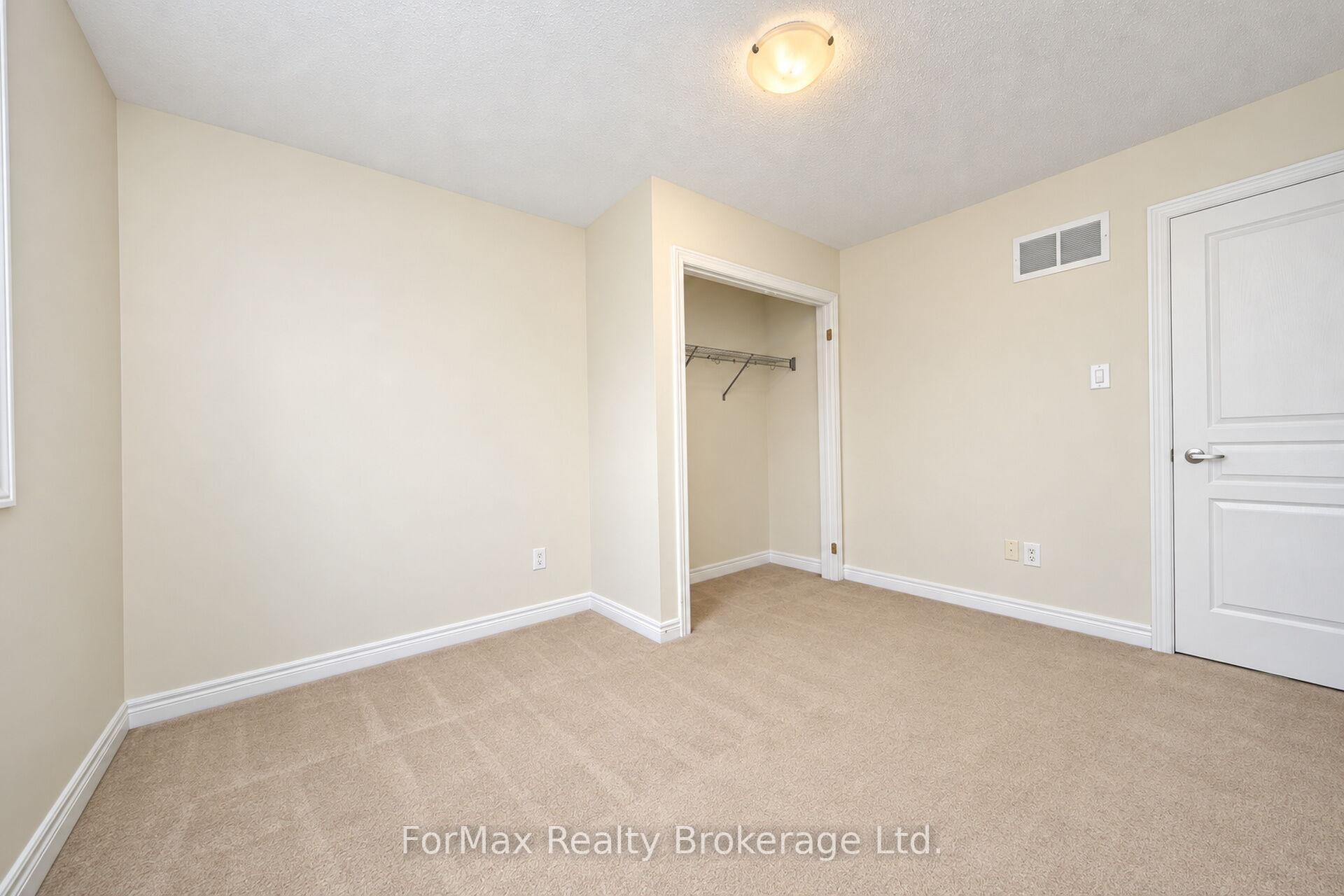Photo 31 of 118 Naperton Drive, Brampton, Sandringham-Wellington — HOMEH