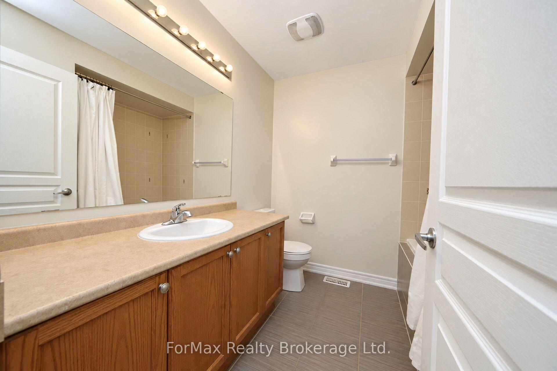 Photo 36 of 118 Naperton Drive, Brampton, Sandringham-Wellington — HOMEH