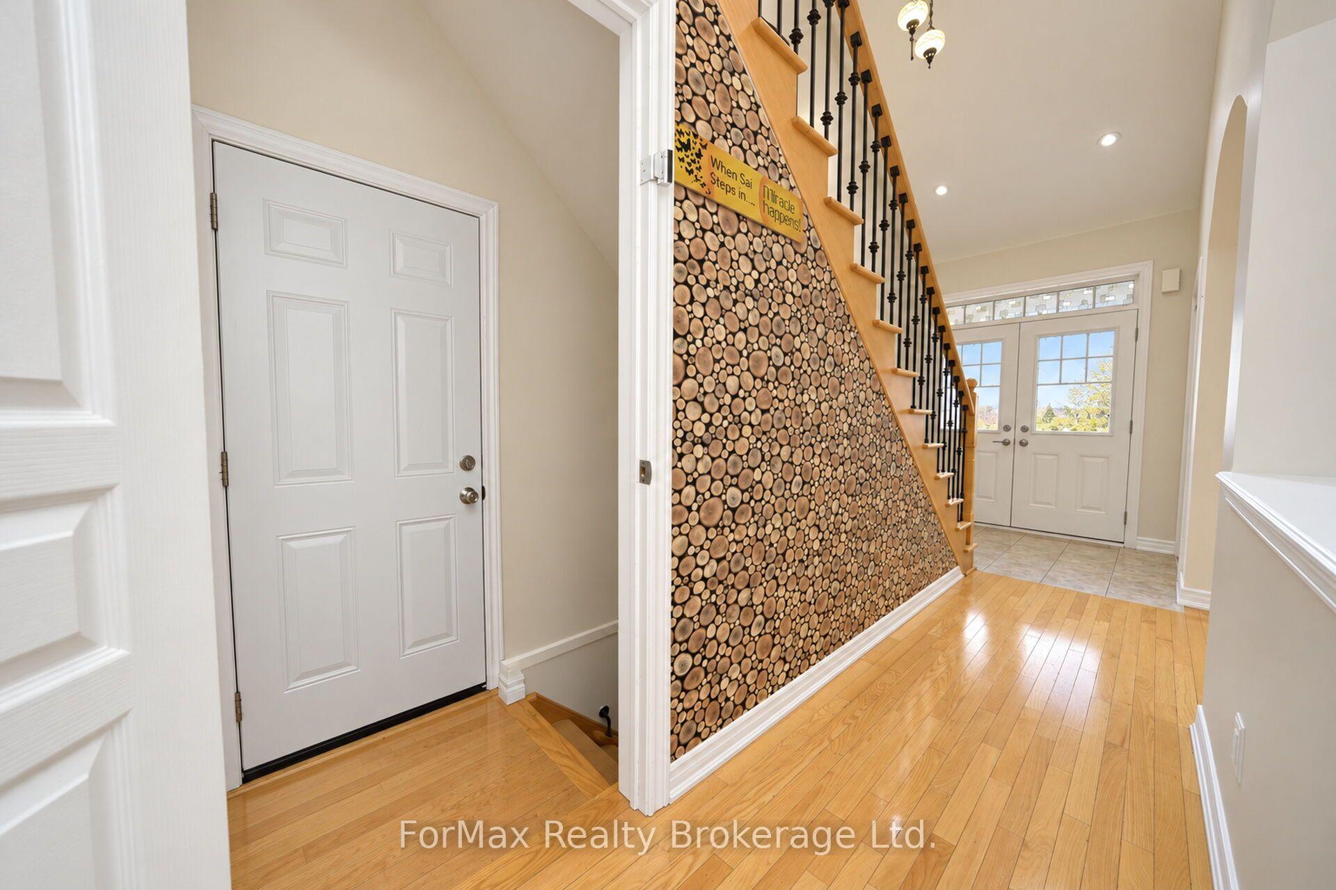 Photo 38 of 118 Naperton Drive, Brampton, Sandringham-Wellington — HOMEH