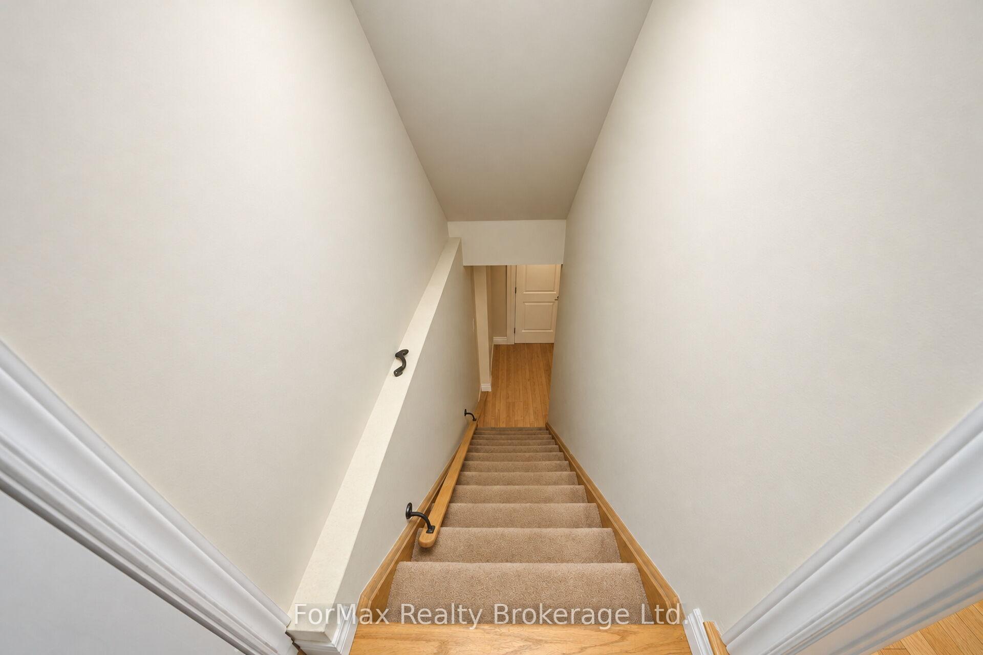 Photo 39 of 118 Naperton Drive, Brampton, Sandringham-Wellington — HOMEH