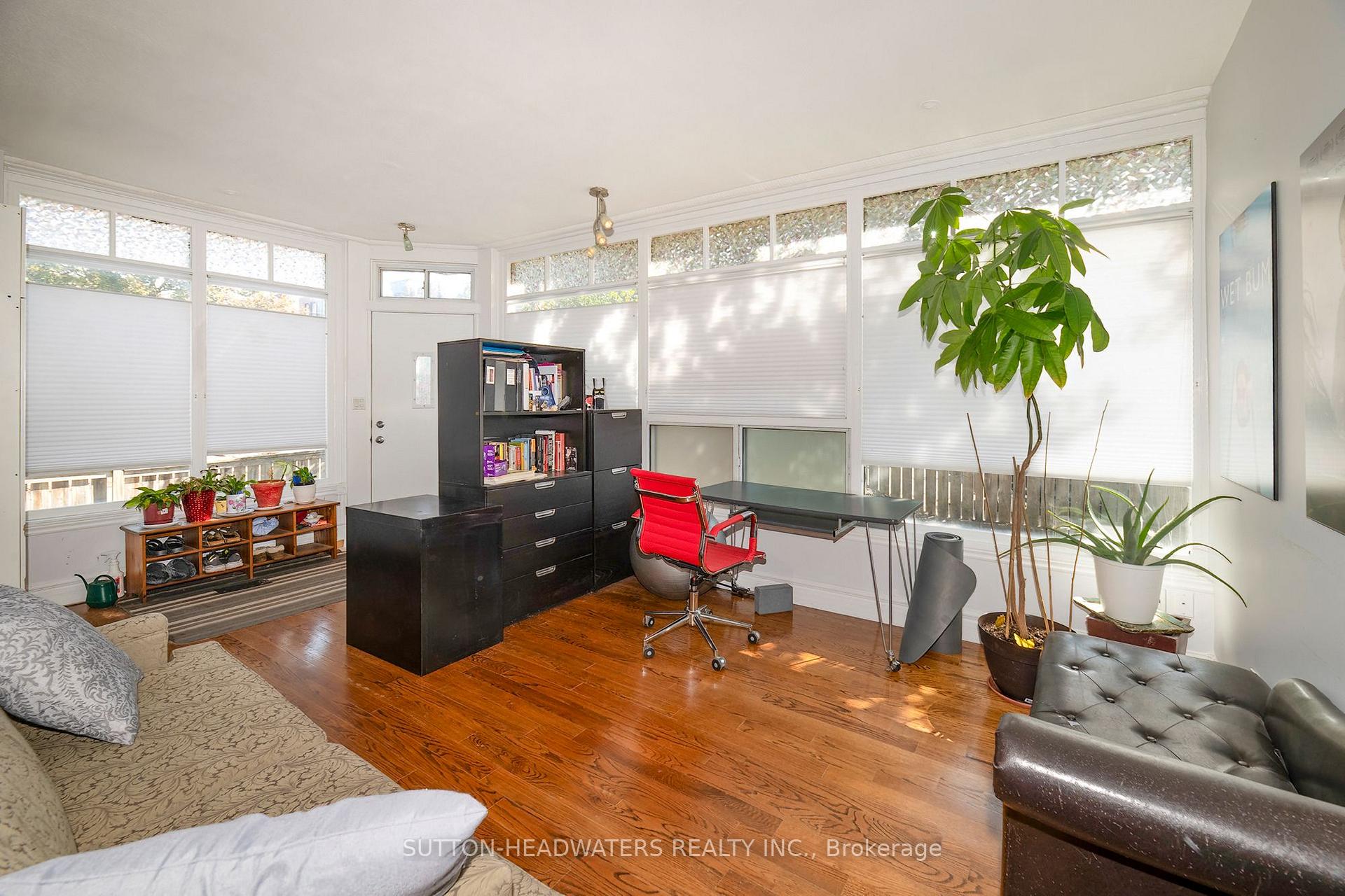 Photo 12 of 106 Barton Avenue, Toronto, The Annex — HOMEH
