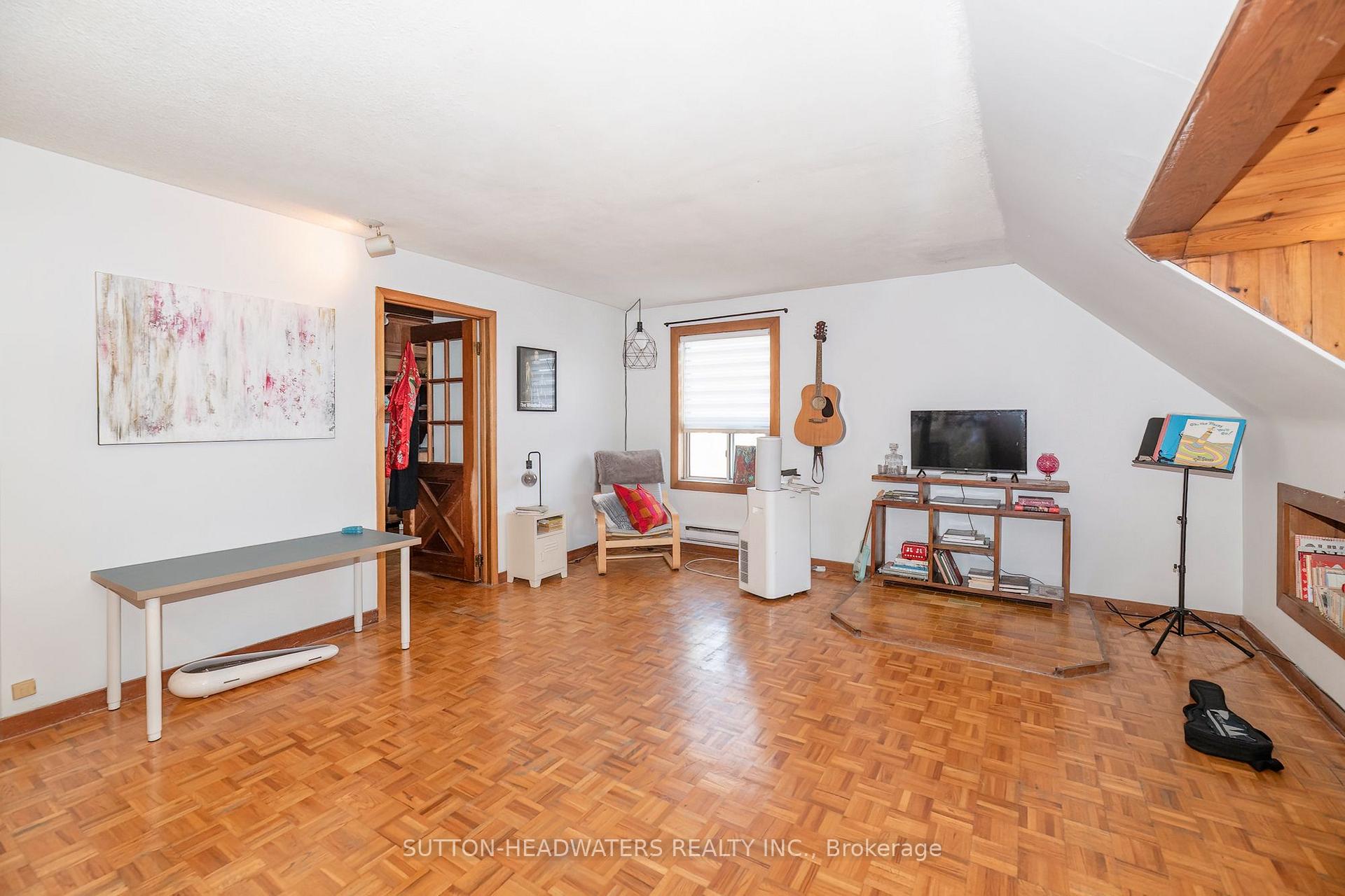 Photo 40 of 106 Barton Avenue, Toronto, The Annex — HOMEH
