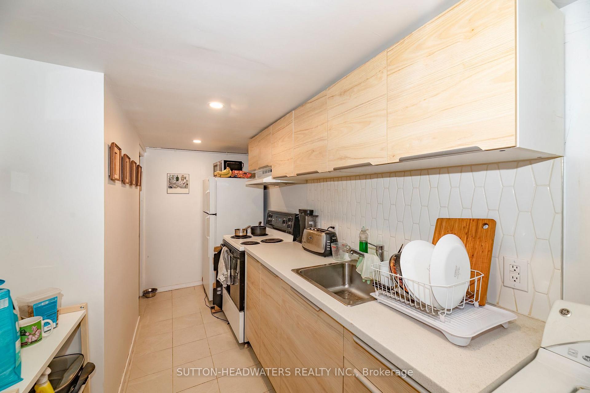 Photo 53 of 106 Barton Avenue, Toronto, The Annex — HOMEH