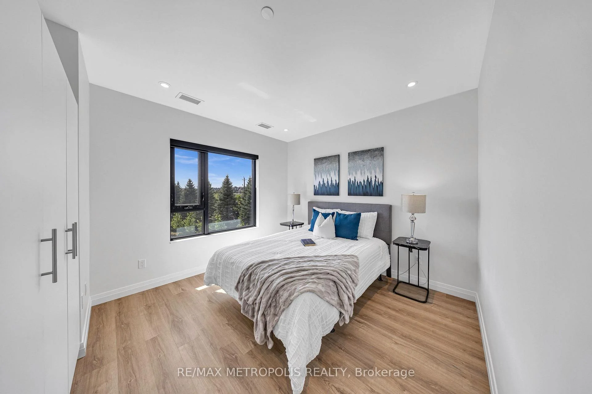 Photo 11 of Unit 322, 525 New Dundee Road, Kitchener, Doon South — HOMEH