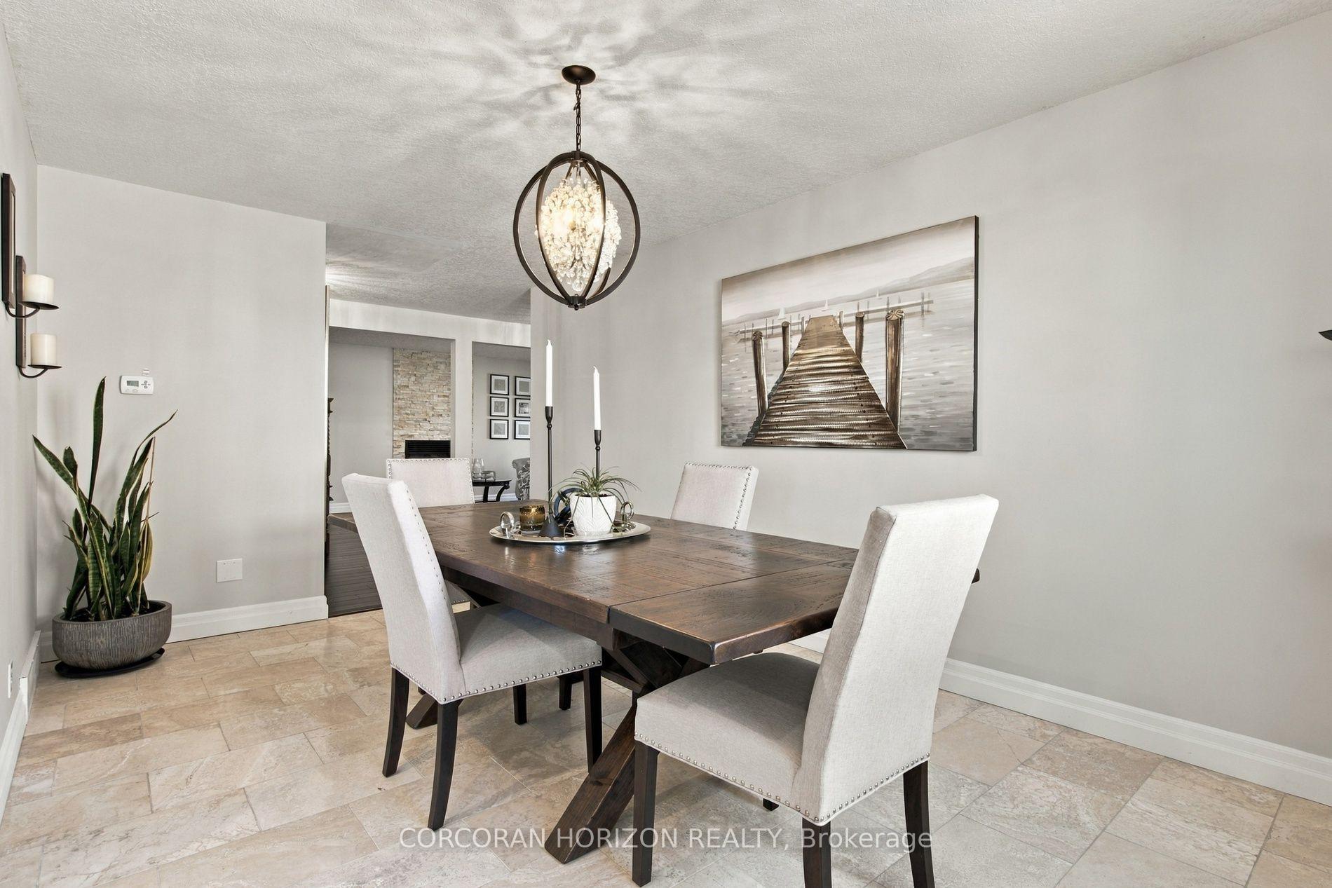 Photo 10 of 27 Costain Court, Kitchener, Forest Heights — HOMEH