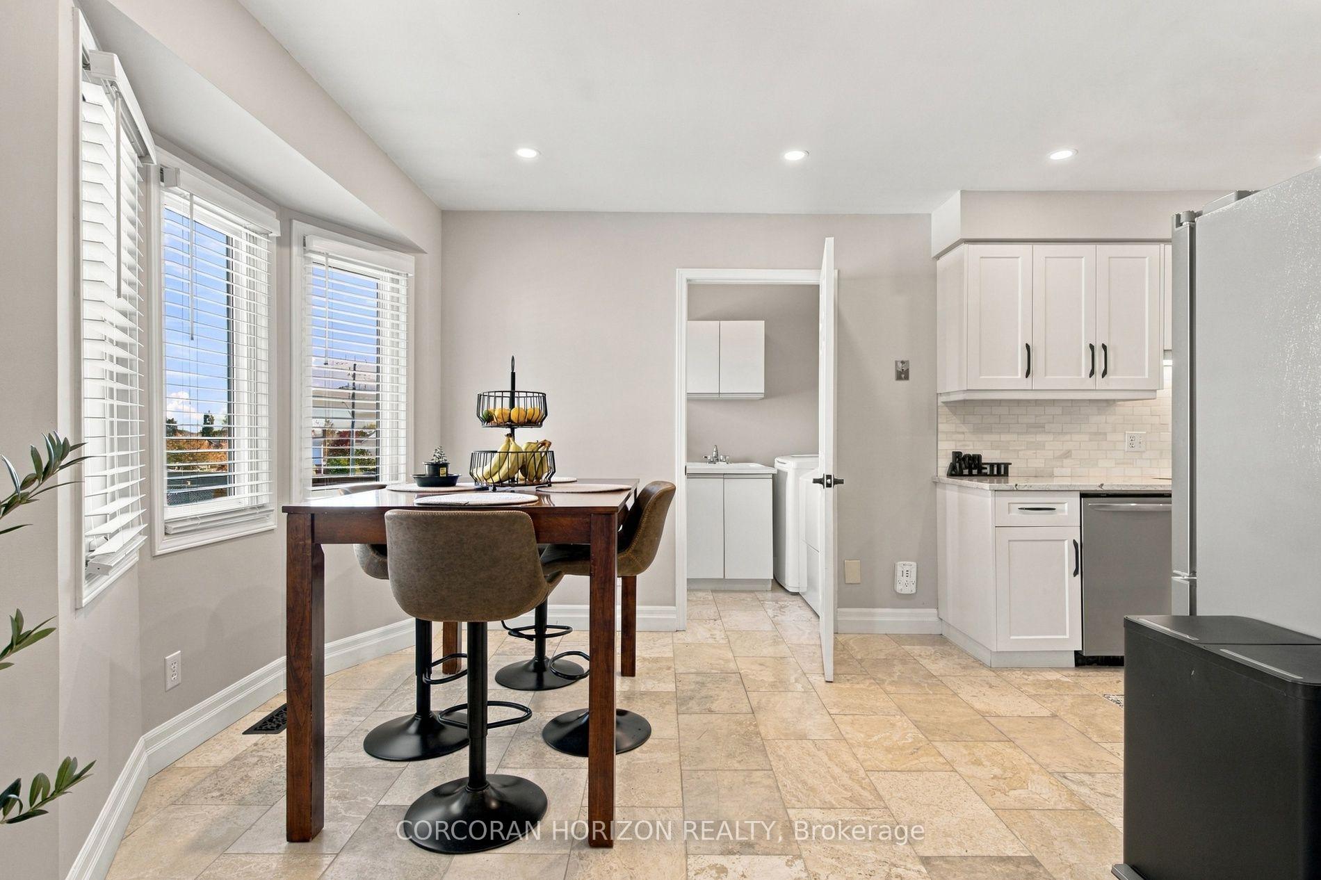 Photo 11 of 27 Costain Court, Kitchener, Forest Heights — HOMEH