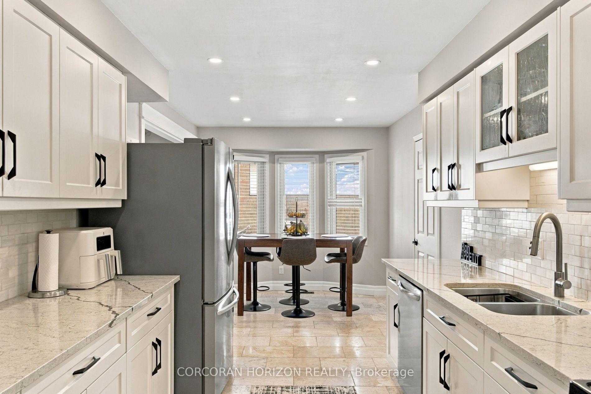 Photo 16 of 27 Costain Court, Kitchener, Forest Heights — HOMEH