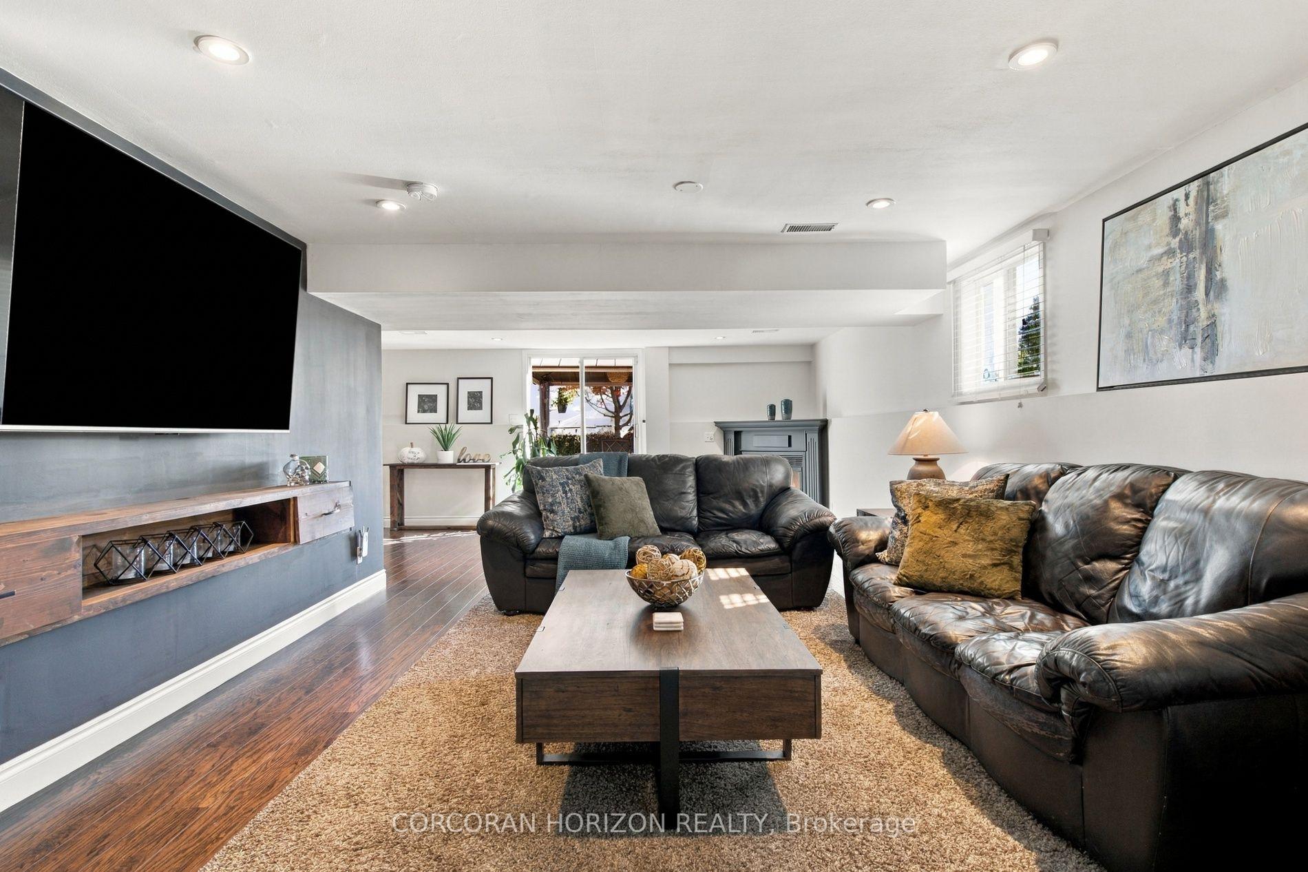 Photo 28 of 27 Costain Court, Kitchener, Forest Heights — HOMEH