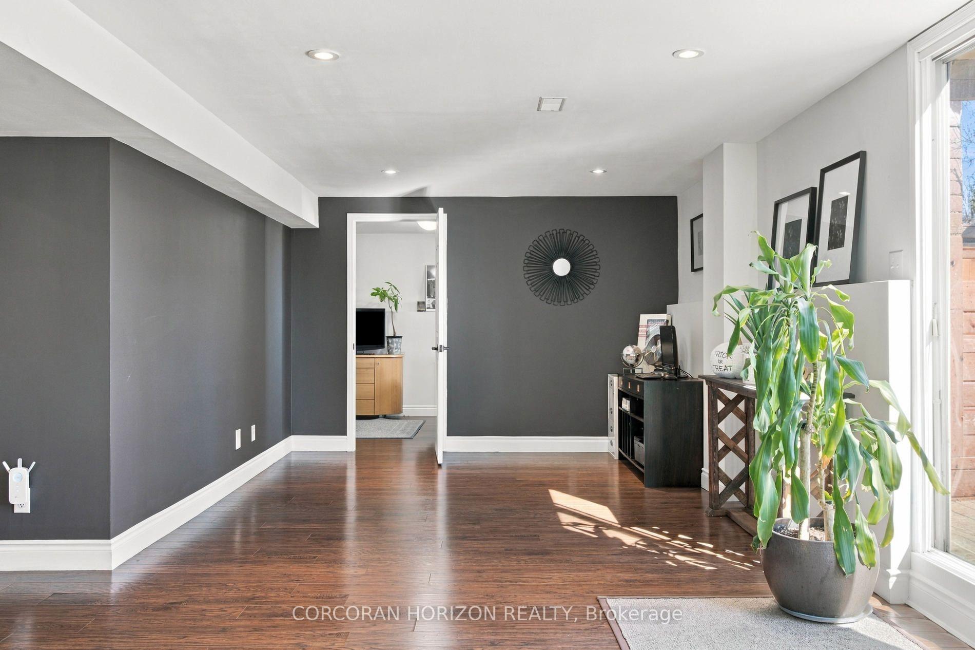 Photo 31 of 27 Costain Court, Kitchener, Forest Heights — HOMEH