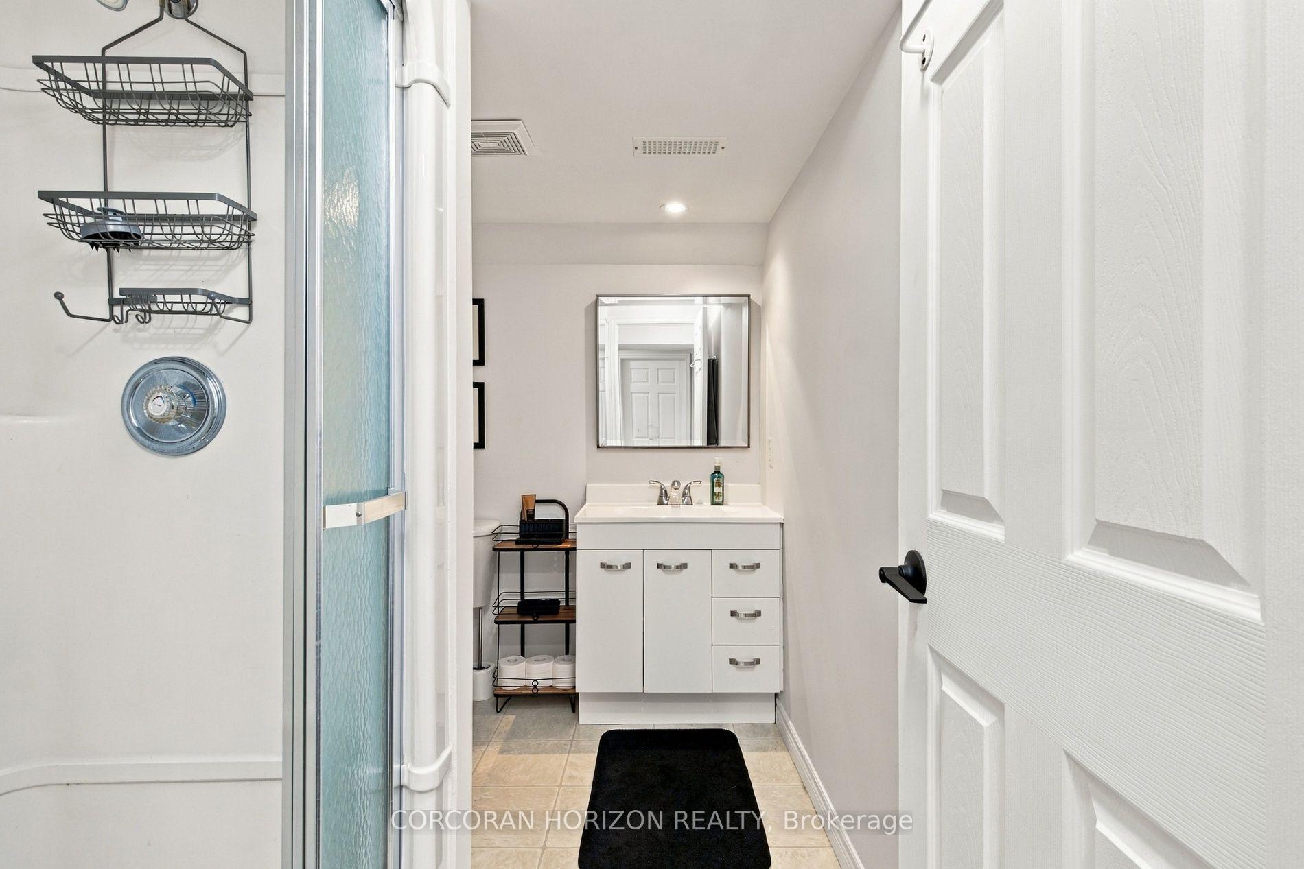 Photo 37 of 27 Costain Court, Kitchener, Forest Heights — HOMEH