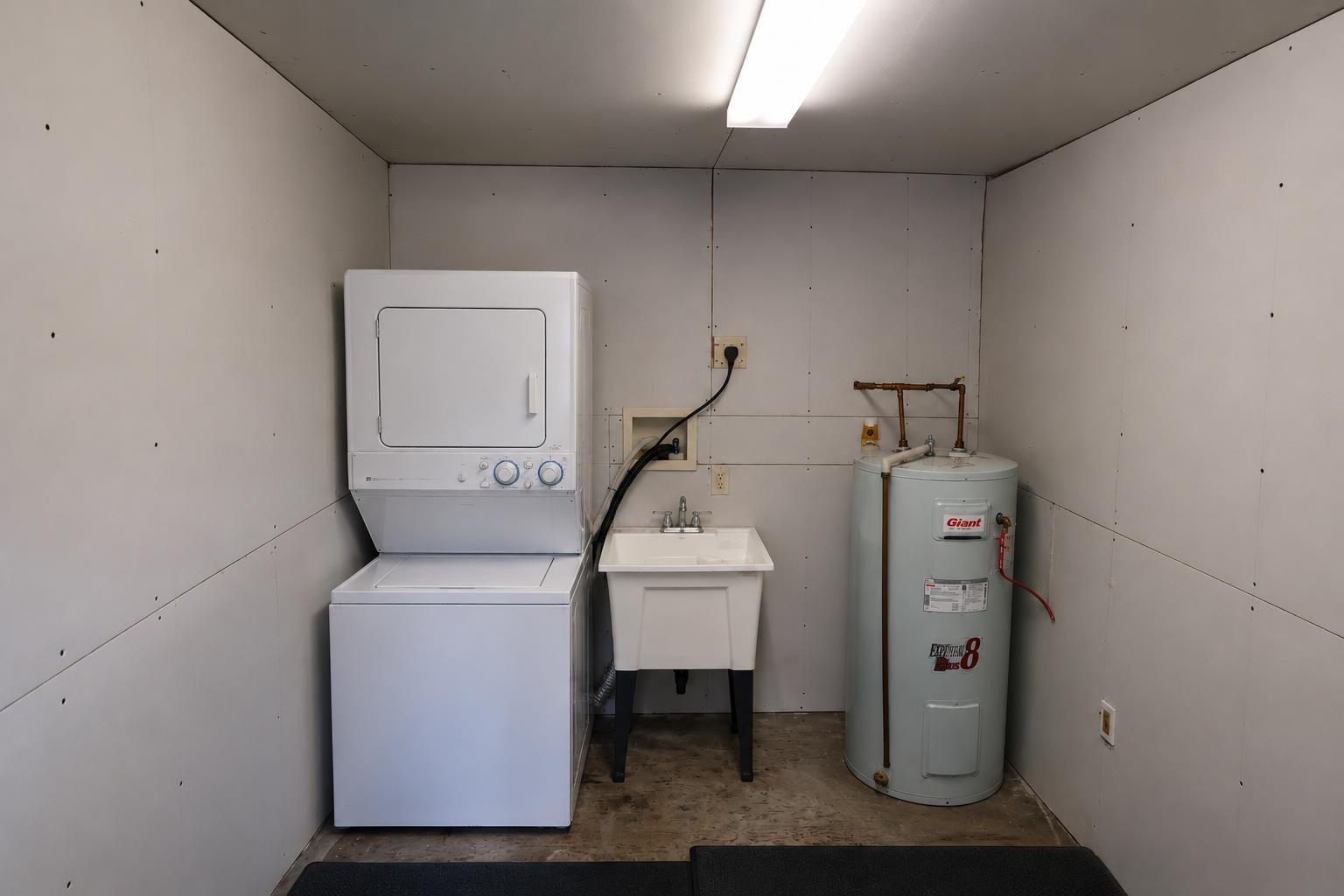 Photo 18 of 25 Hess Street, Sault Ste Marie, Ward 5 — HOMEH