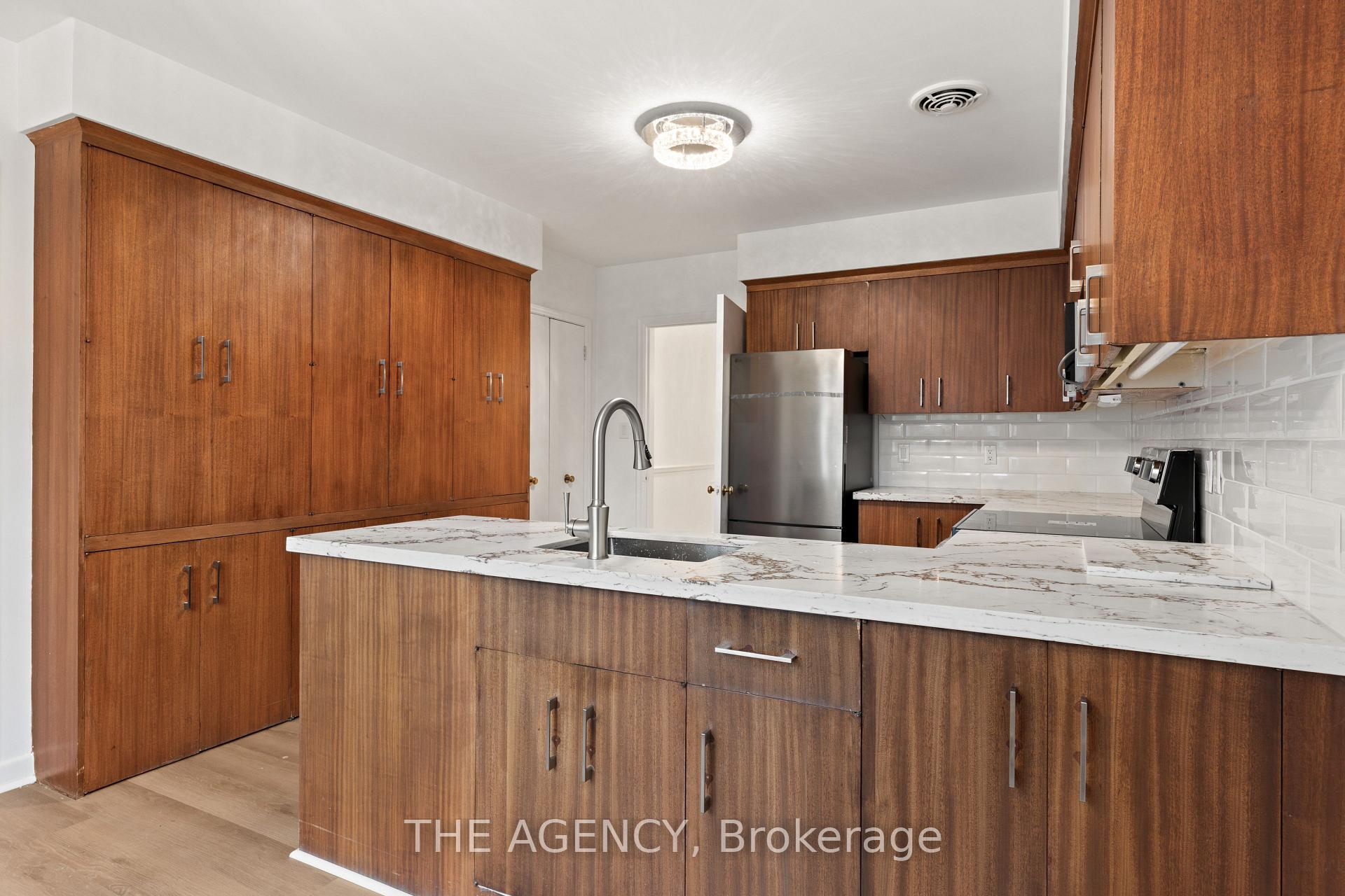 Photo 20 of 6 Gerald Street, North York, St. Andrew-Windfields — HOMEH