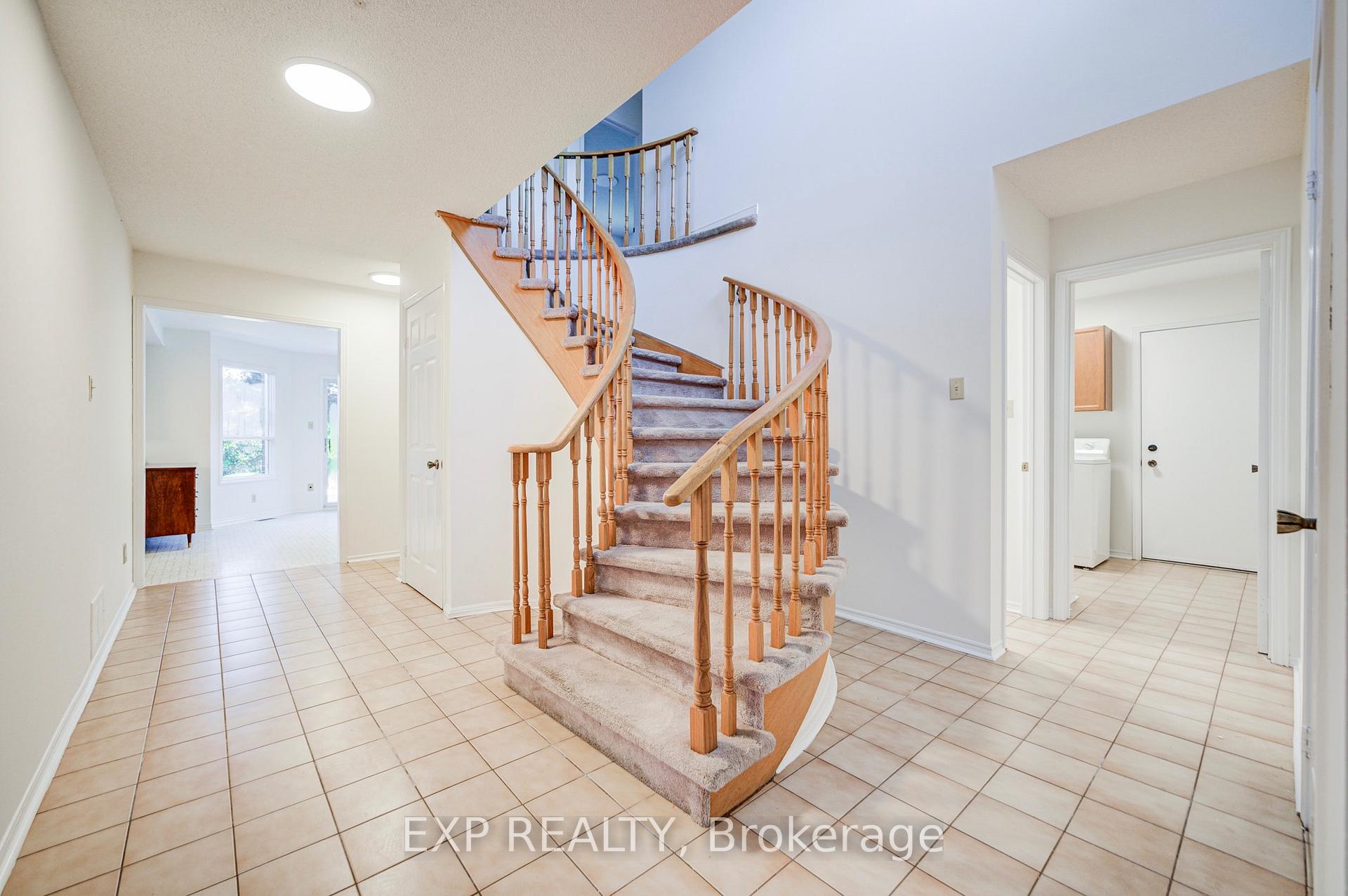 Photo 7 of 47 Longsword Drive, Scarborough, Agincourt North — HOMEH