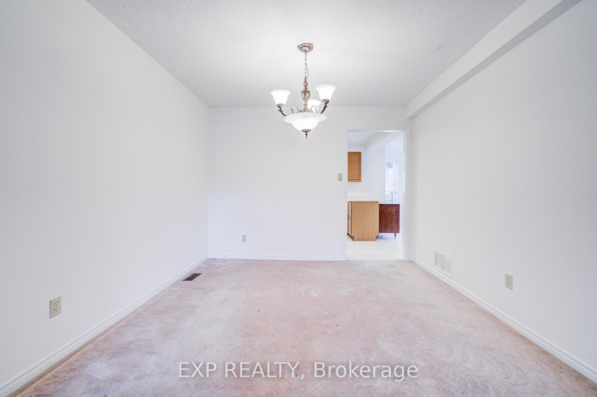 Photo 14 of 47 Longsword Drive, Scarborough, Agincourt North — HOMEH