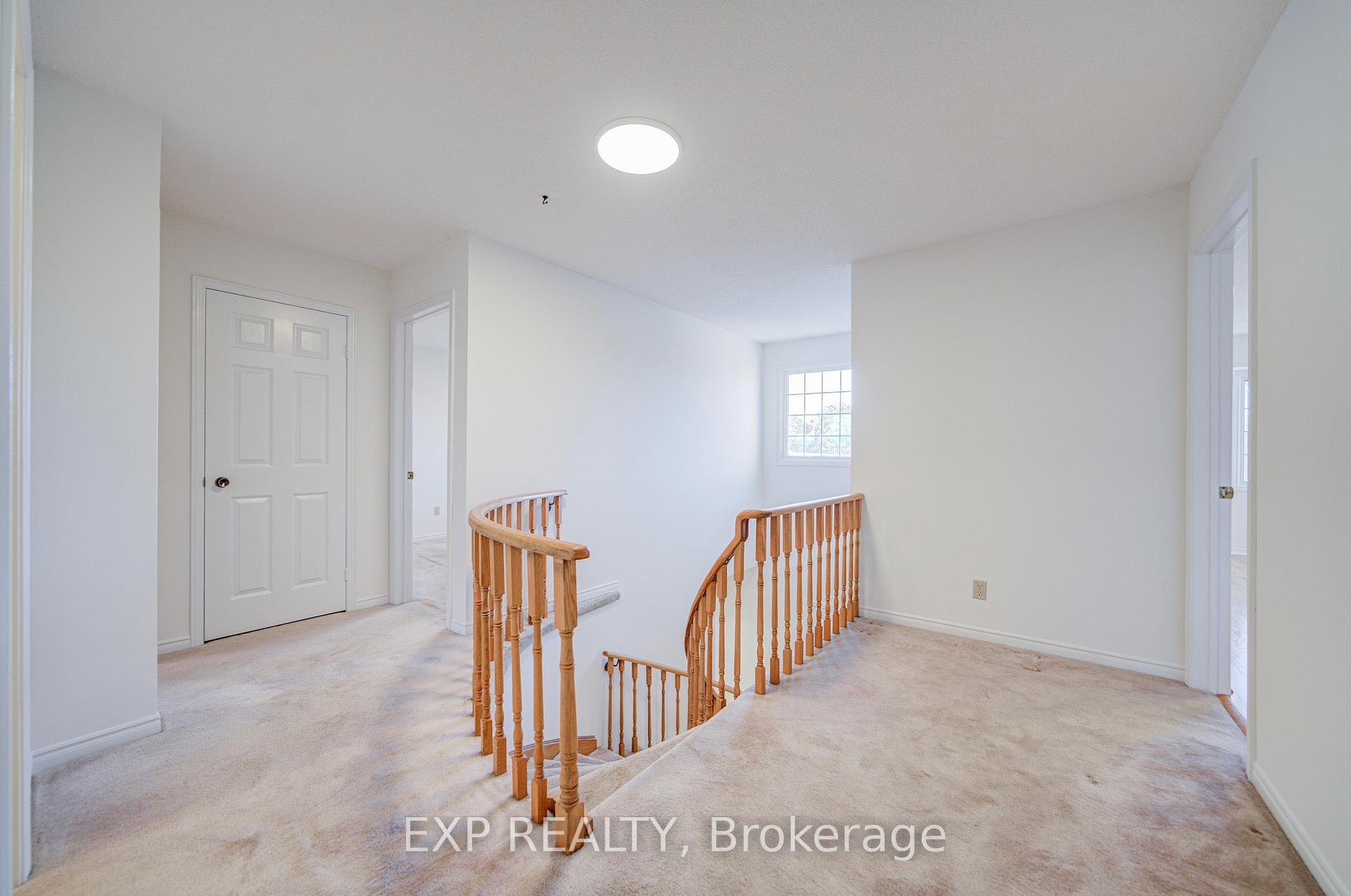 Photo 28 of 47 Longsword Drive, Scarborough, Agincourt North — HOMEH