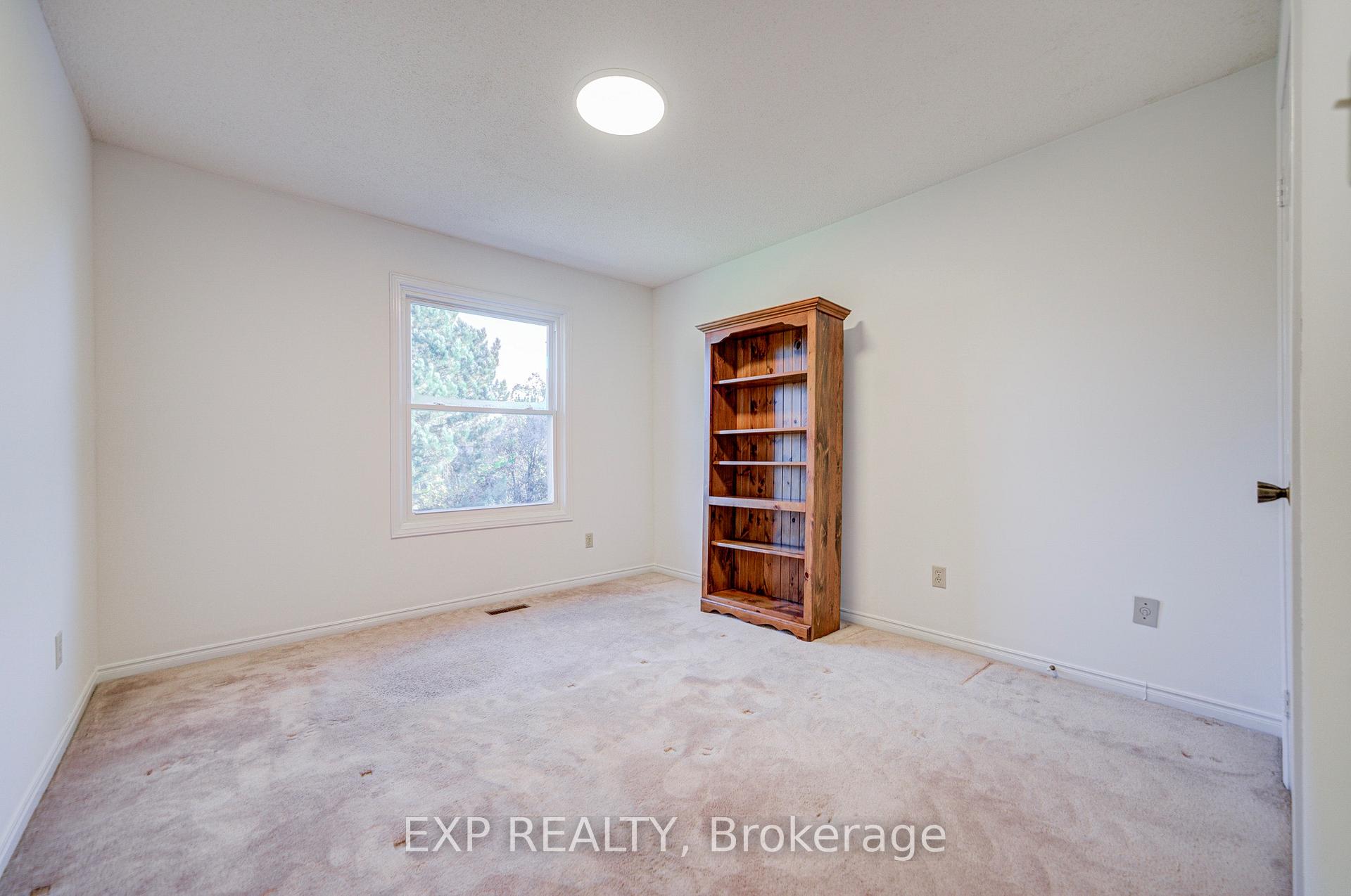 Photo 40 of 47 Longsword Drive, Scarborough, Agincourt North — HOMEH