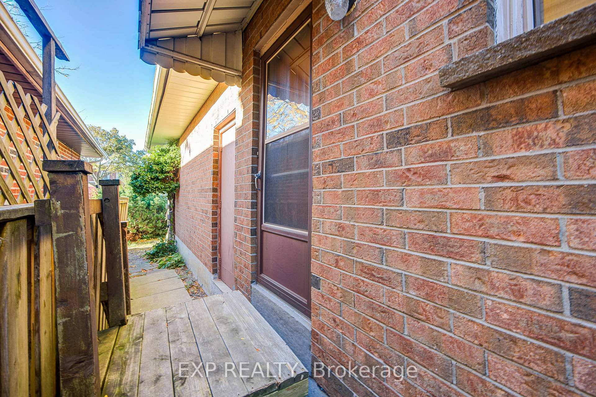 Photo 46 of 47 Longsword Drive, Scarborough, Agincourt North — HOMEH