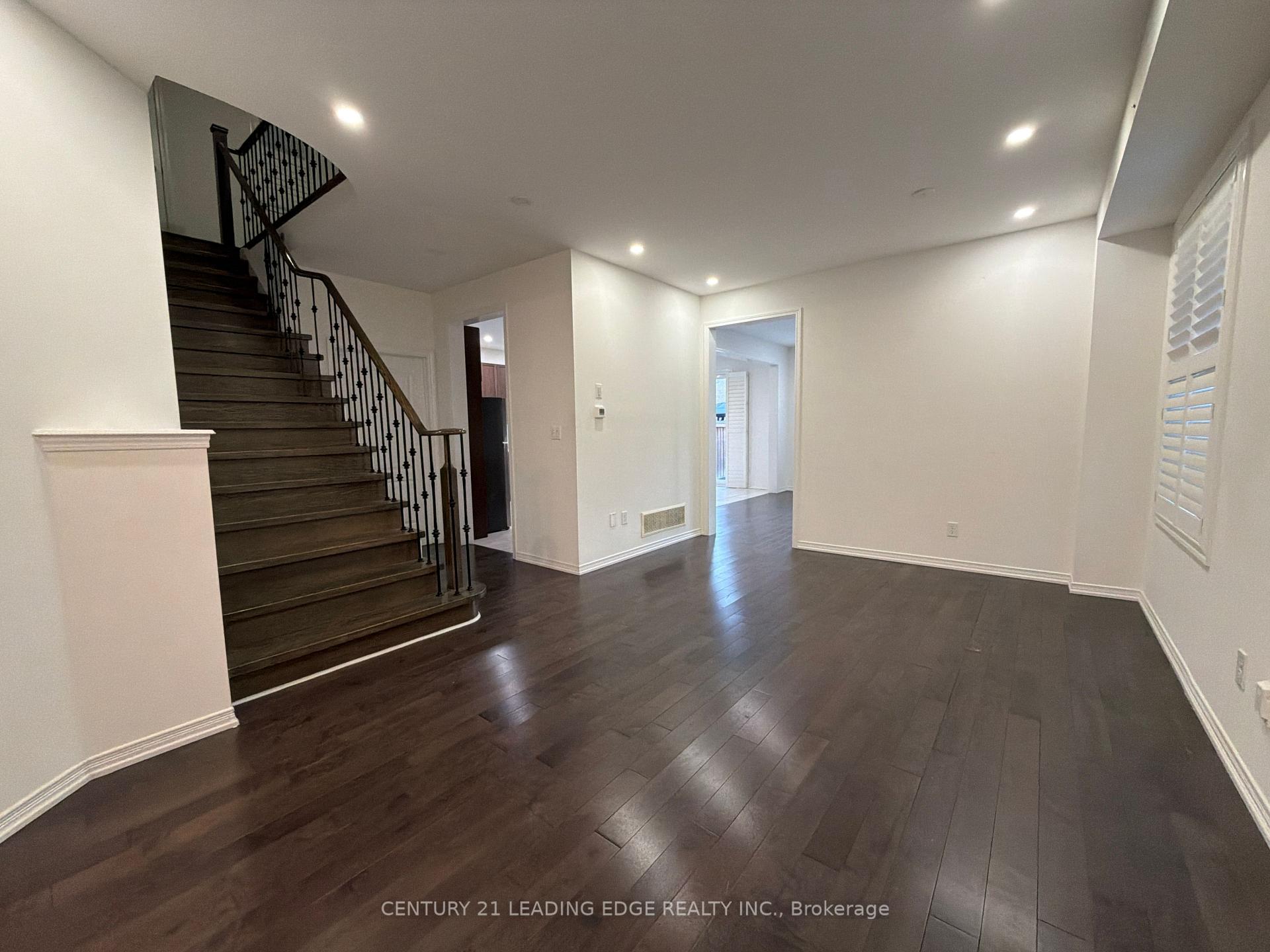 Photo 7 of Unit Main, 2432 Equestrian Crescent, Oshawa, Windfields — HOMEH