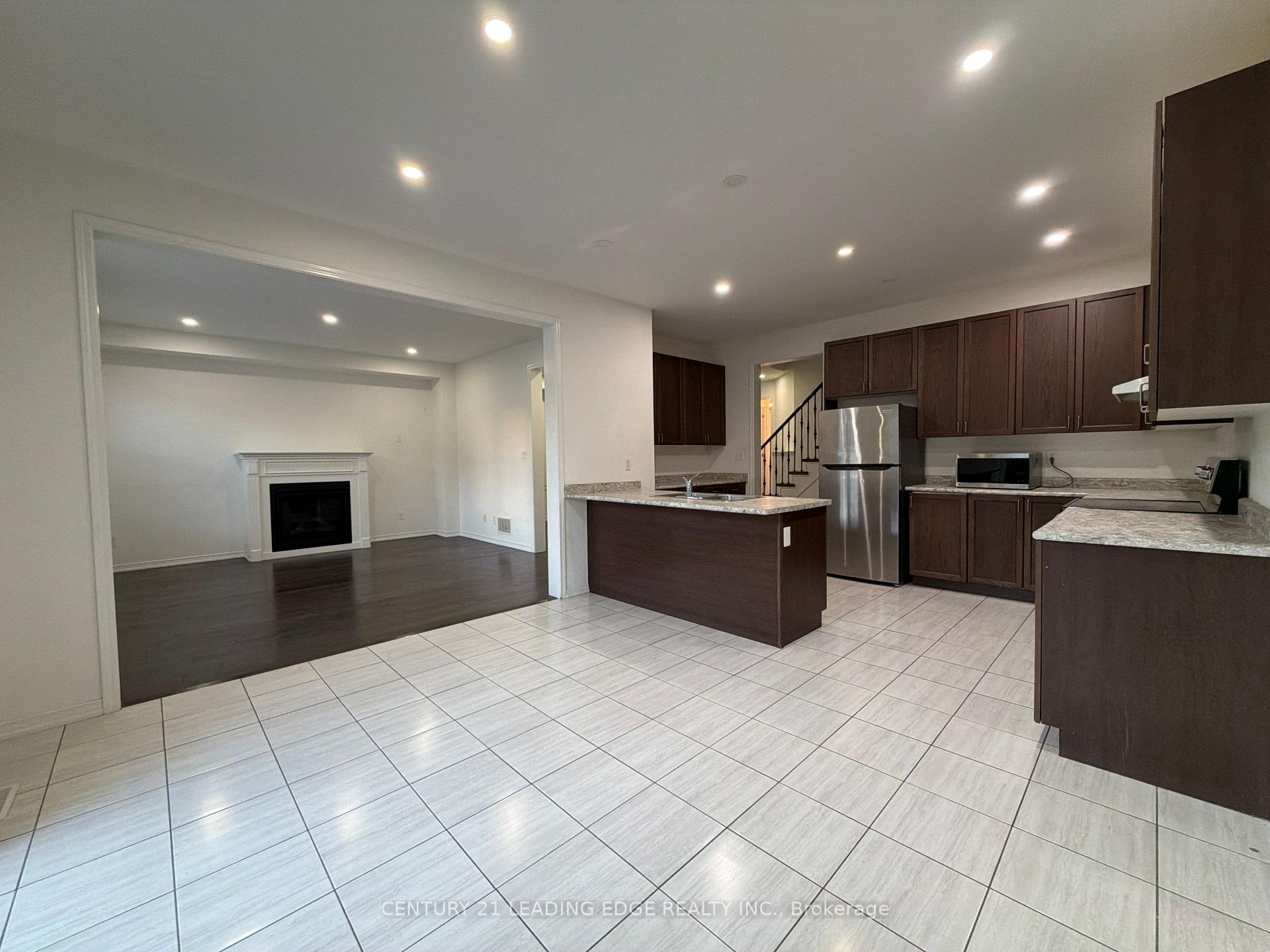 Photo 10 of Unit Main, 2432 Equestrian Crescent, Oshawa, Windfields — HOMEH