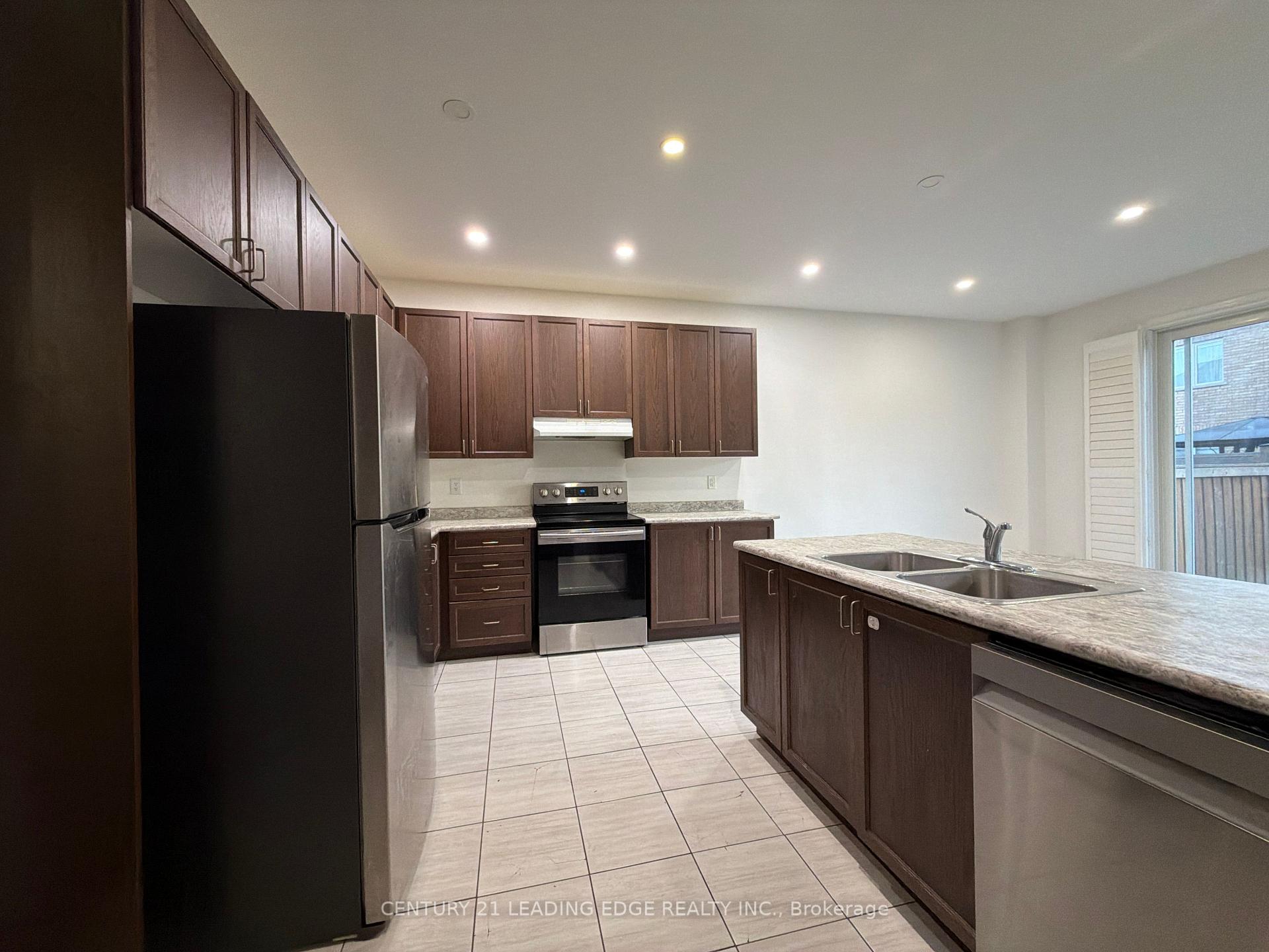 Photo 13 of Unit Main, 2432 Equestrian Crescent, Oshawa, Windfields — HOMEH