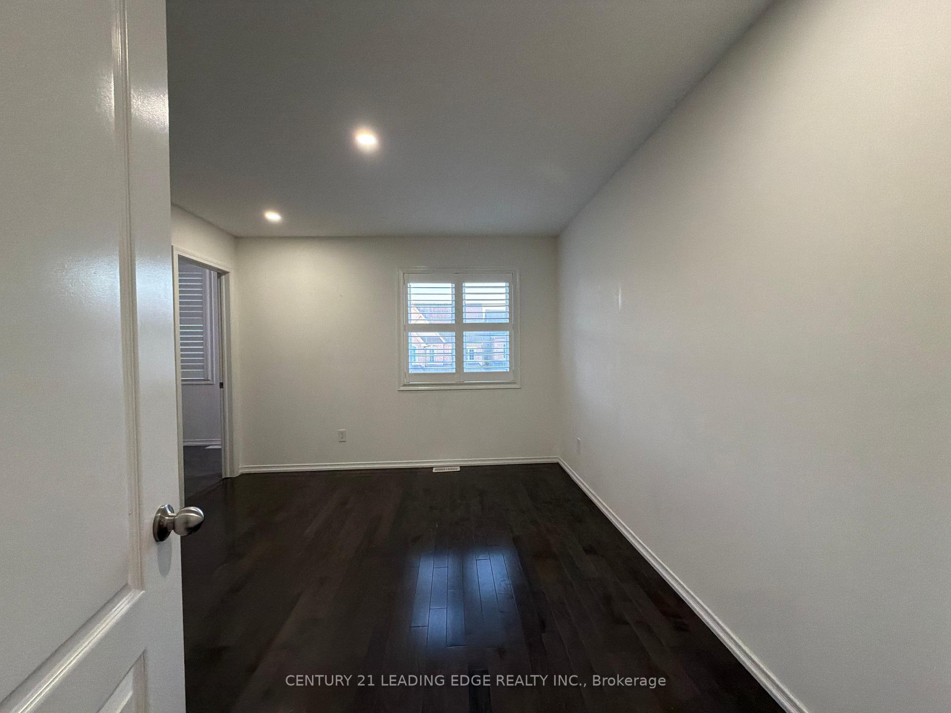 Photo 18 of Unit Main, 2432 Equestrian Crescent, Oshawa, Windfields — HOMEH