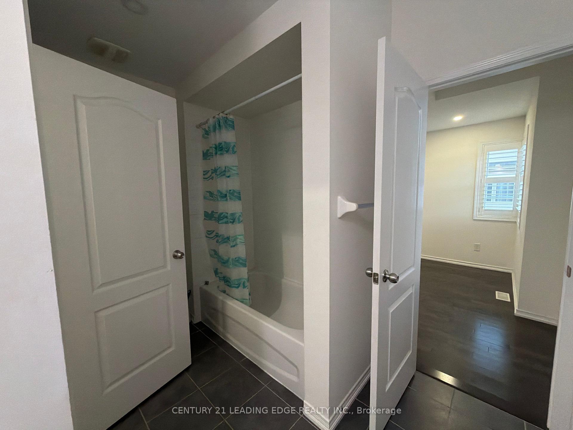Photo 21 of Unit Main, 2432 Equestrian Crescent, Oshawa, Windfields — HOMEH