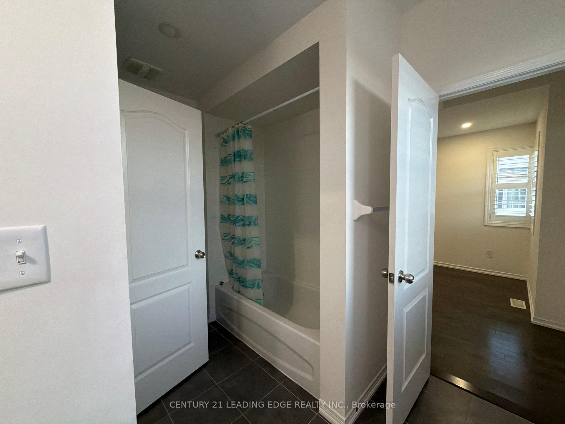 Photo 23 of Unit Main, 2432 Equestrian Crescent, Oshawa, Windfields — HOMEH