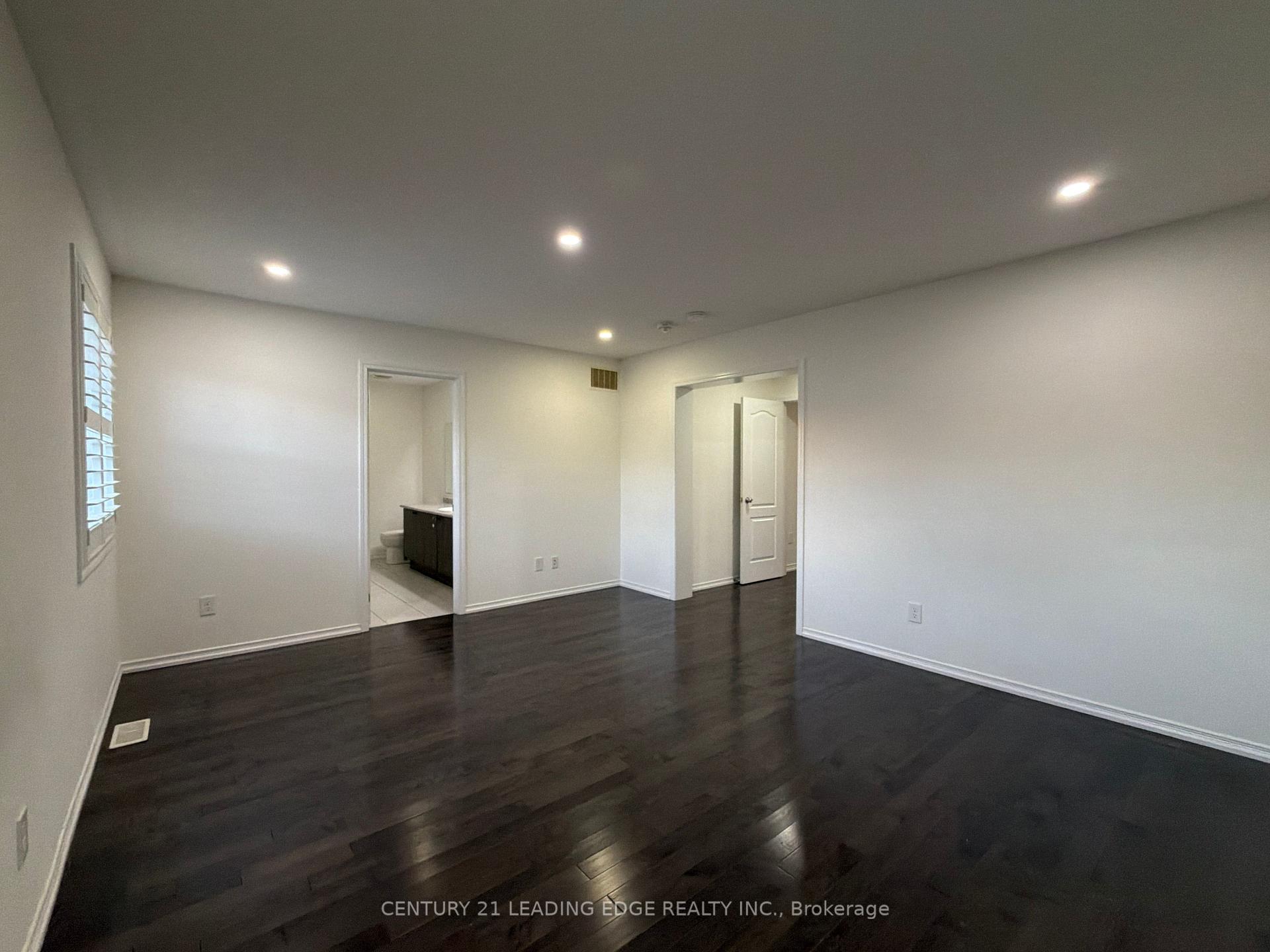 Photo 32 of Unit Main, 2432 Equestrian Crescent, Oshawa, Windfields — HOMEH