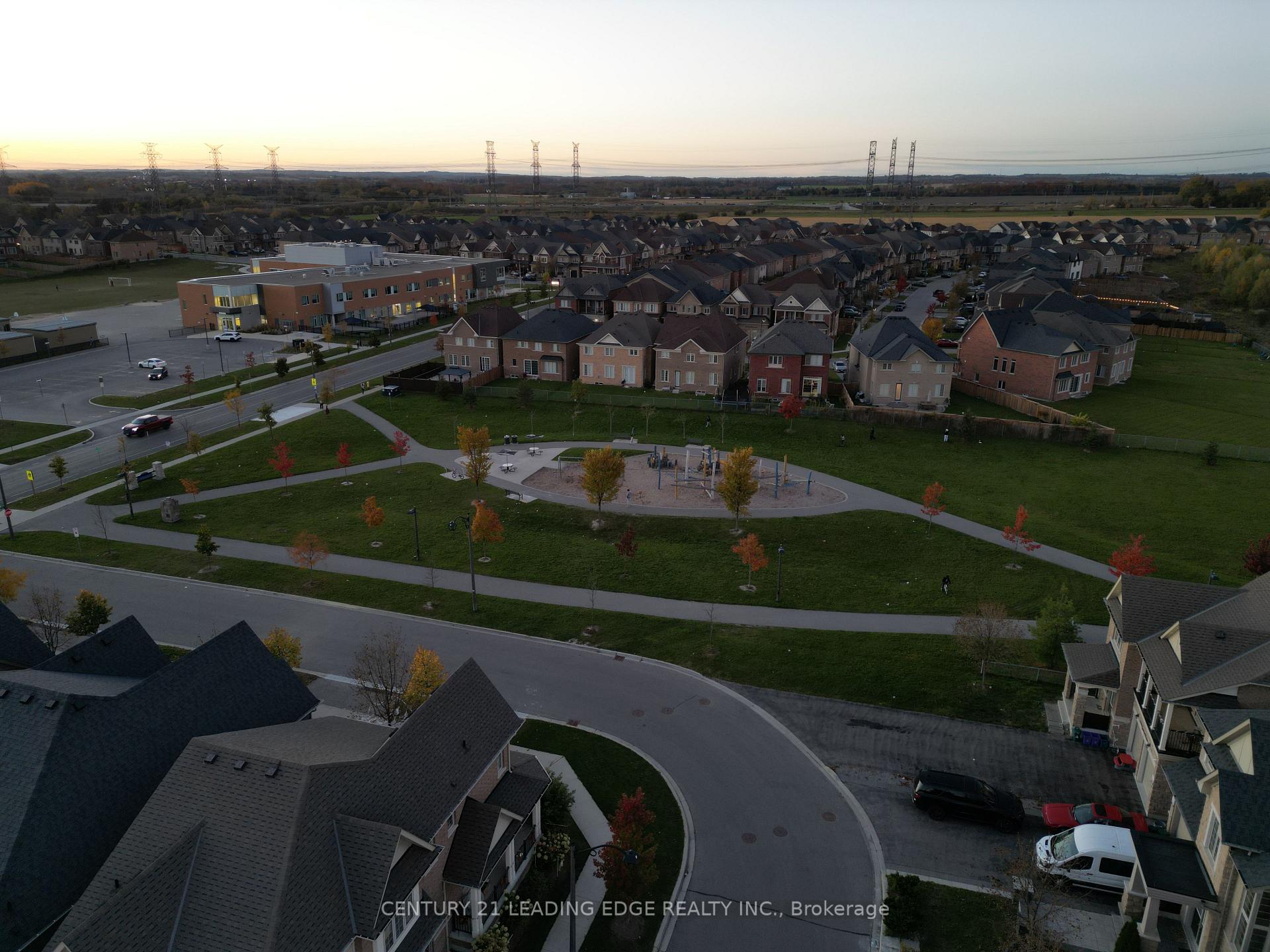 Photo 38 of Unit Main, 2432 Equestrian Crescent, Oshawa, Windfields — HOMEH