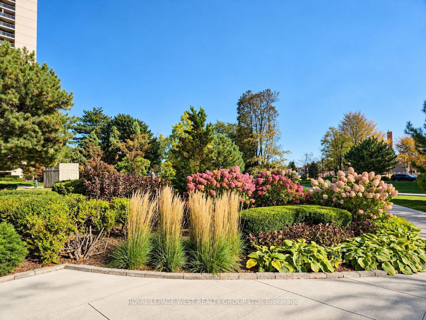Photo 6 of Unit 1502, 299 Mill Road, Etobicoke, Markland Wood — HOMEH