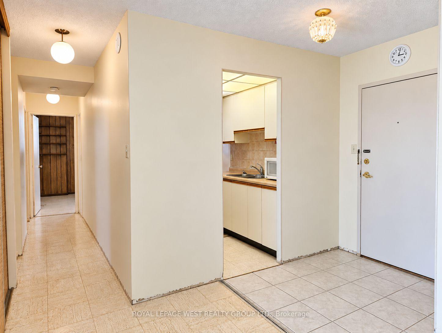 Photo 13 of Unit 1502, 299 Mill Road, Etobicoke, Markland Wood — HOMEH