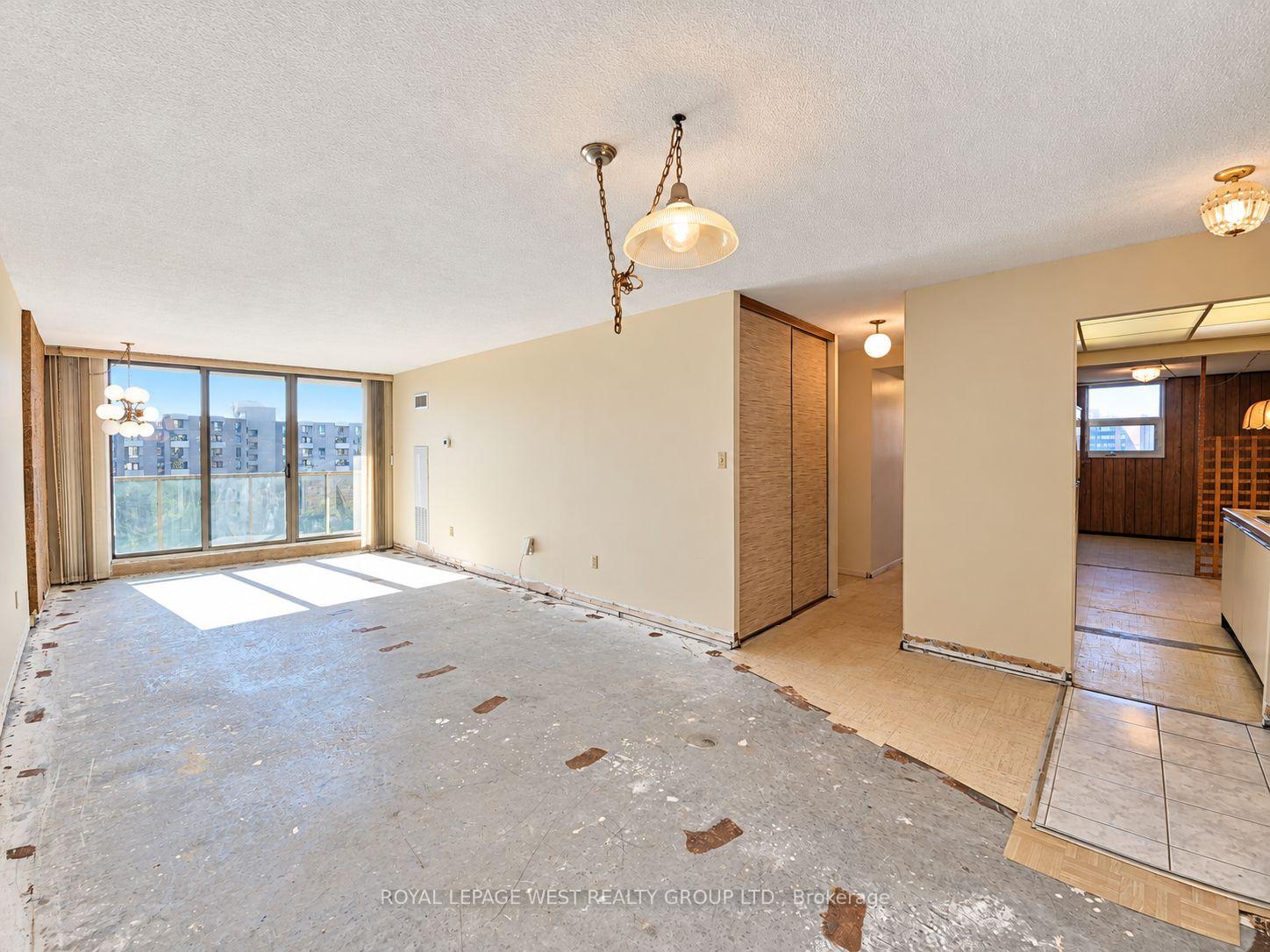 Photo 14 of Unit 1502, 299 Mill Road, Etobicoke, Markland Wood — HOMEH