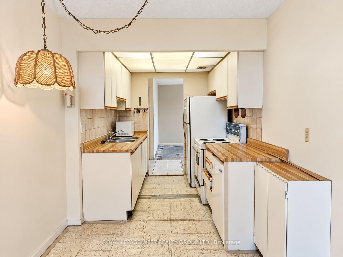 Photo 22 of Unit 1502, 299 Mill Road, Etobicoke, Markland Wood — HOMEH