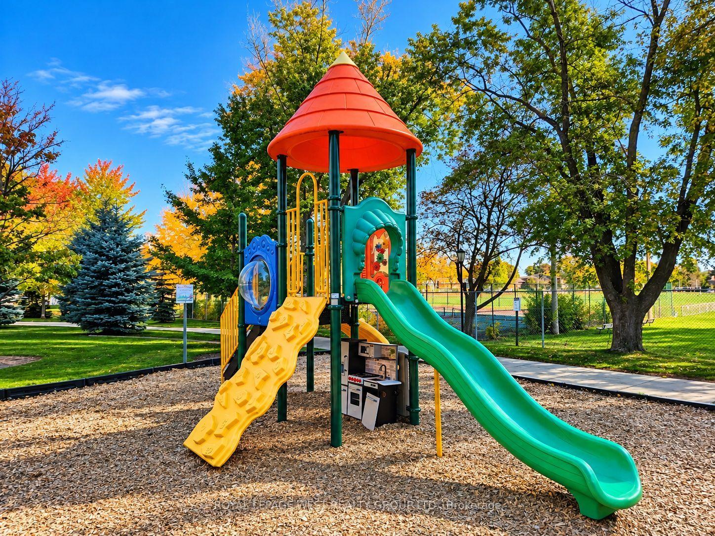 Photo 38 of Unit 1502, 299 Mill Road, Etobicoke, Markland Wood — HOMEH
