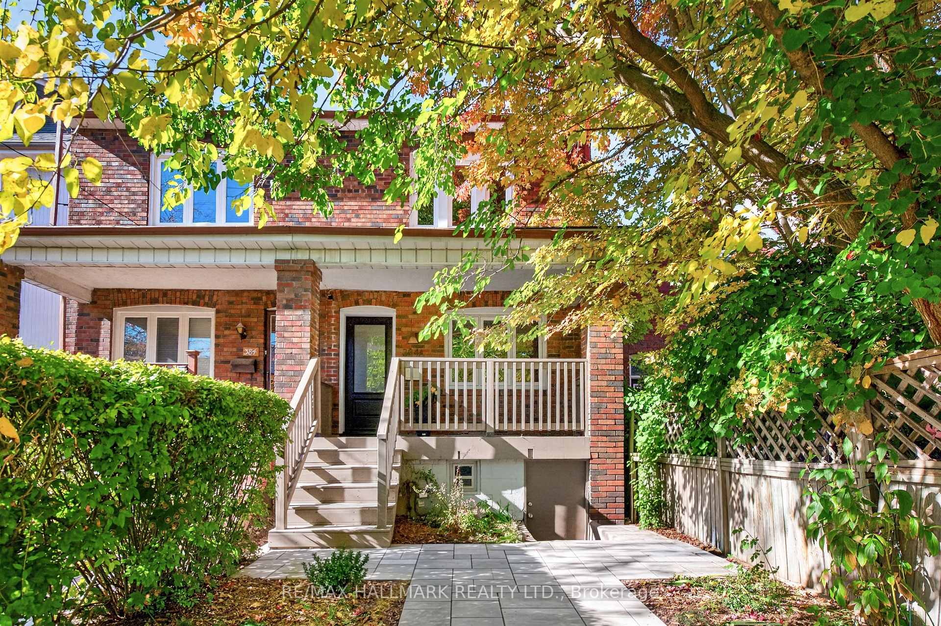 Photo 1 of 384A Montrose Avenue, Toronto, Palmerston-Little Italy — HOMEH