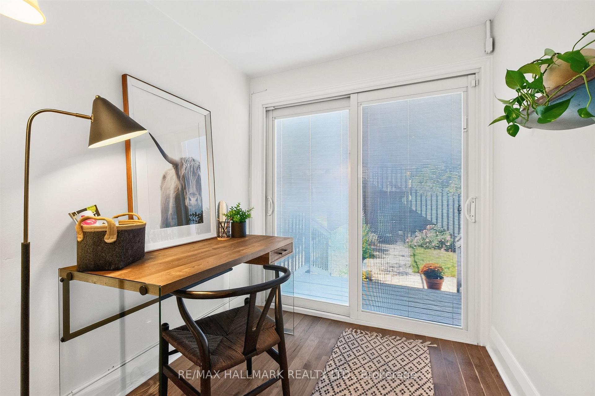 Photo 10 of 384A Montrose Avenue, Toronto, Palmerston-Little Italy — HOMEH