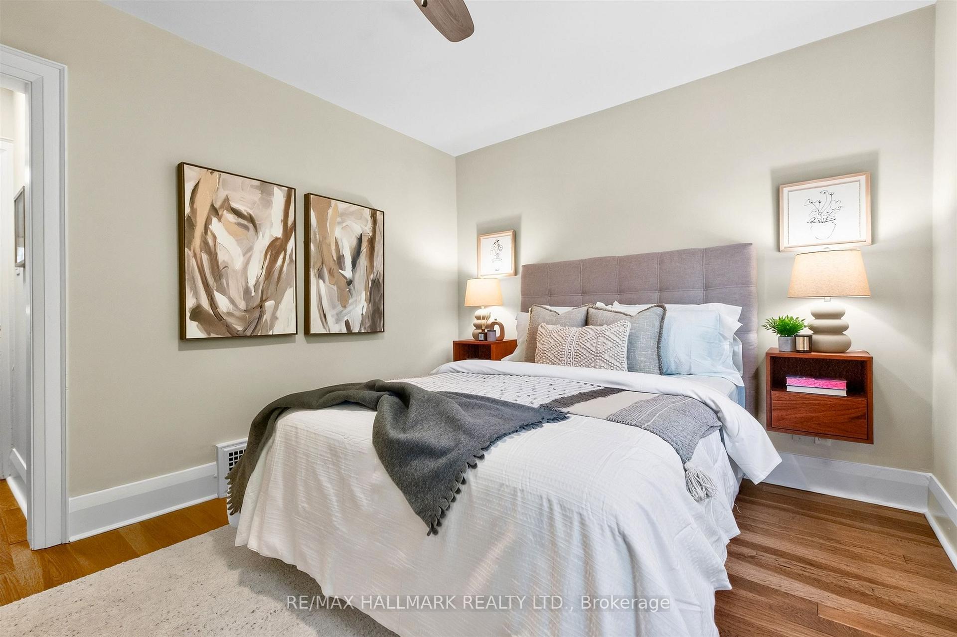 Photo 14 of 384A Montrose Avenue, Toronto, Palmerston-Little Italy — HOMEH